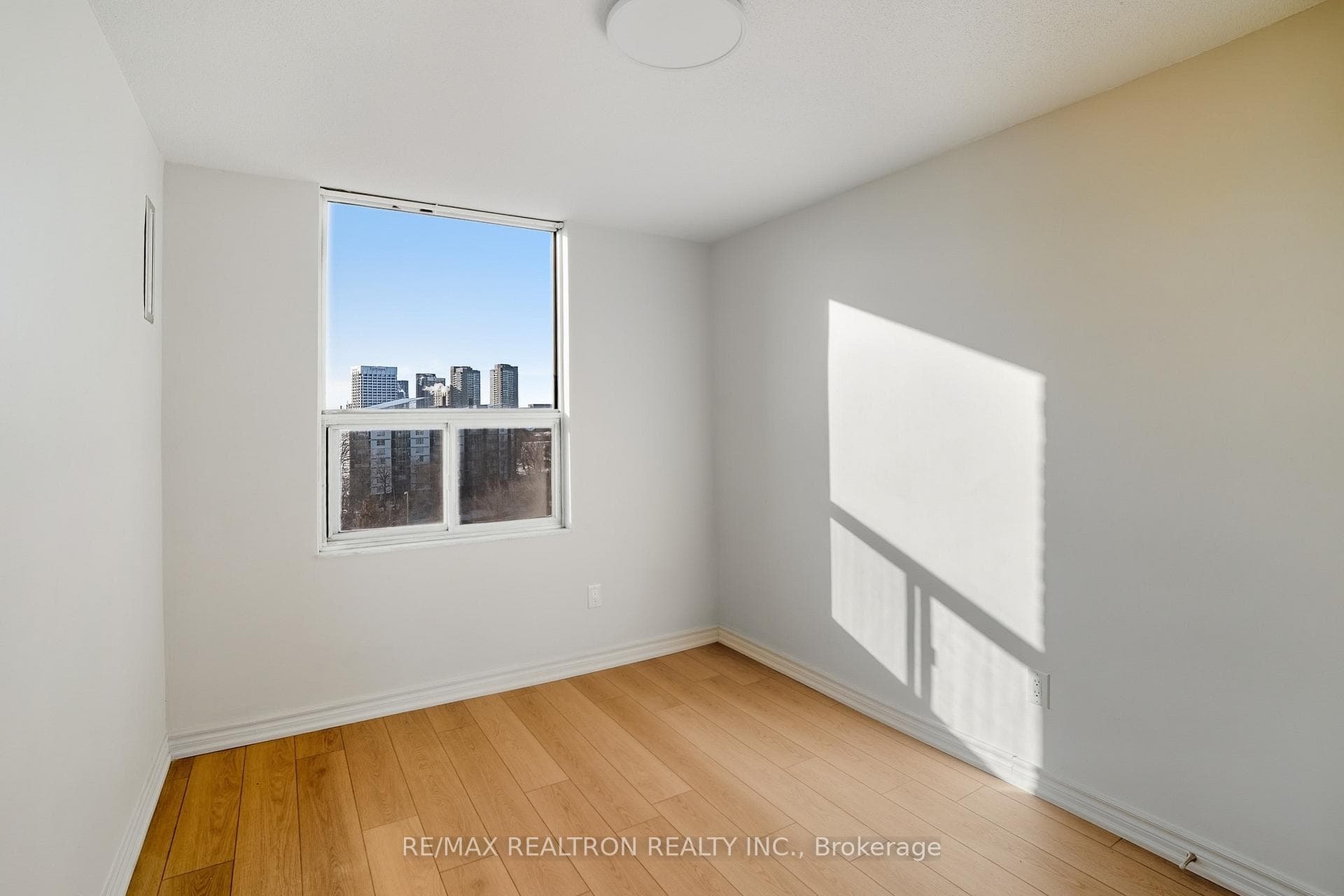 5 Shady Golfway Unit 1007 photo 16