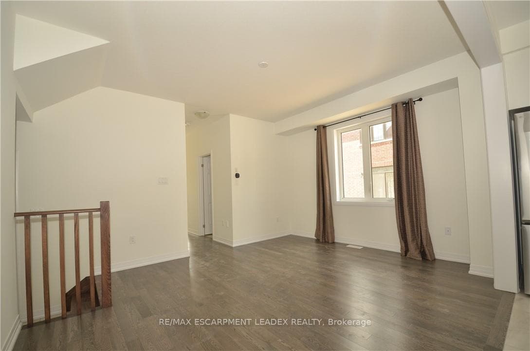 10 Heritage Way photo 4