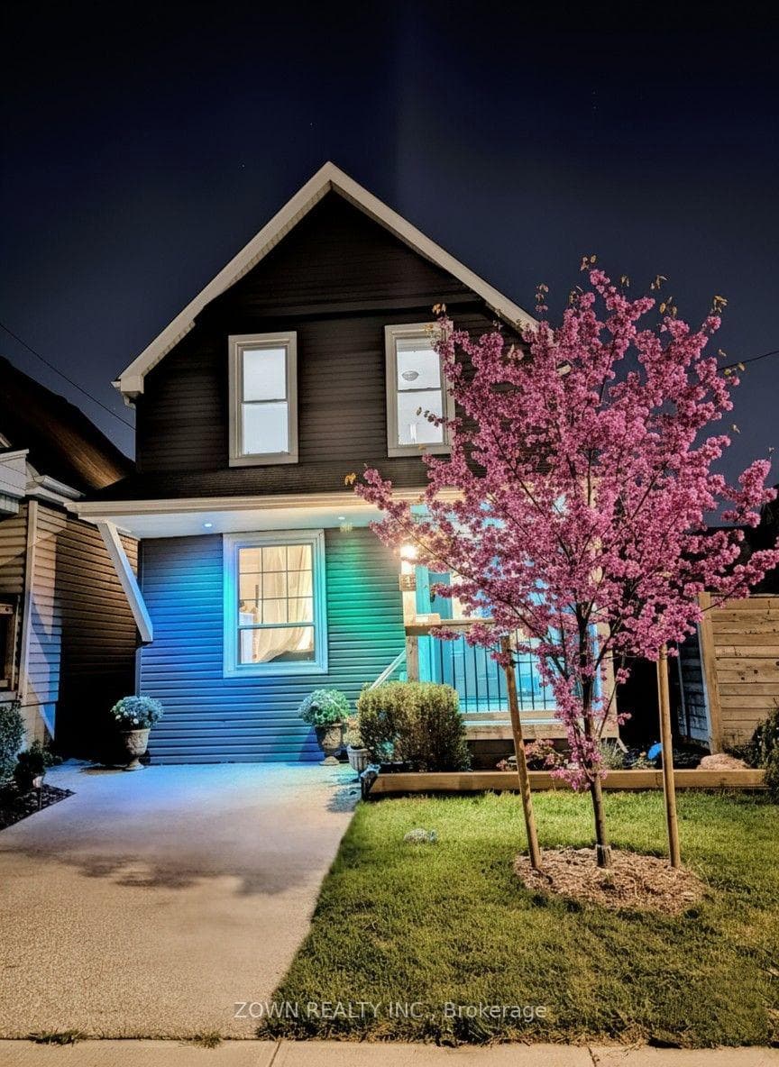6 Albany Avenue photo 3