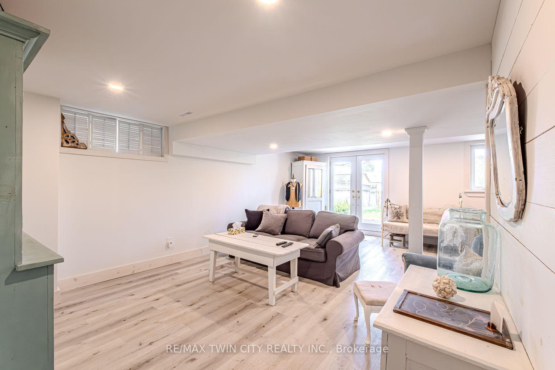 2253 Leominster Drive photo 36