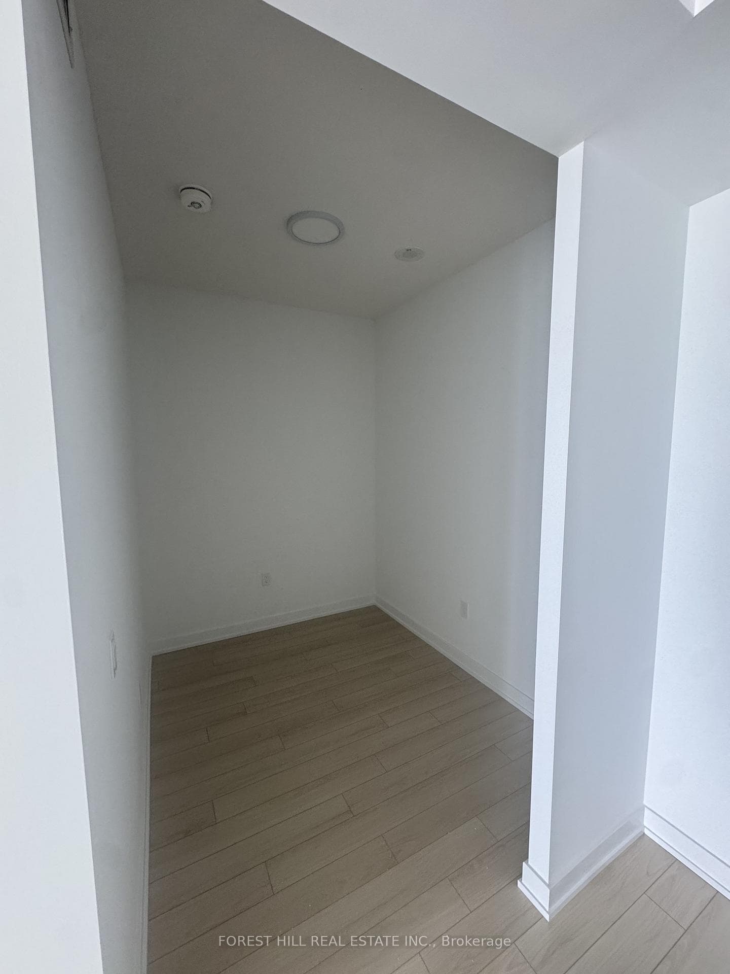 15 Skyridge Drive Unit 2603 photo 3