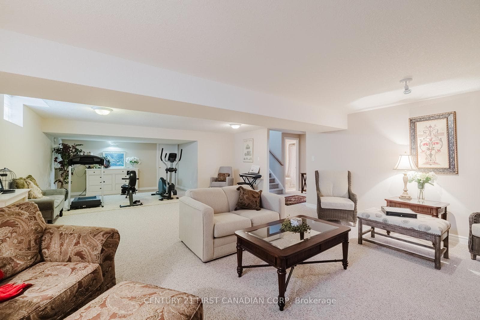 937 Silversmith Street photo 27