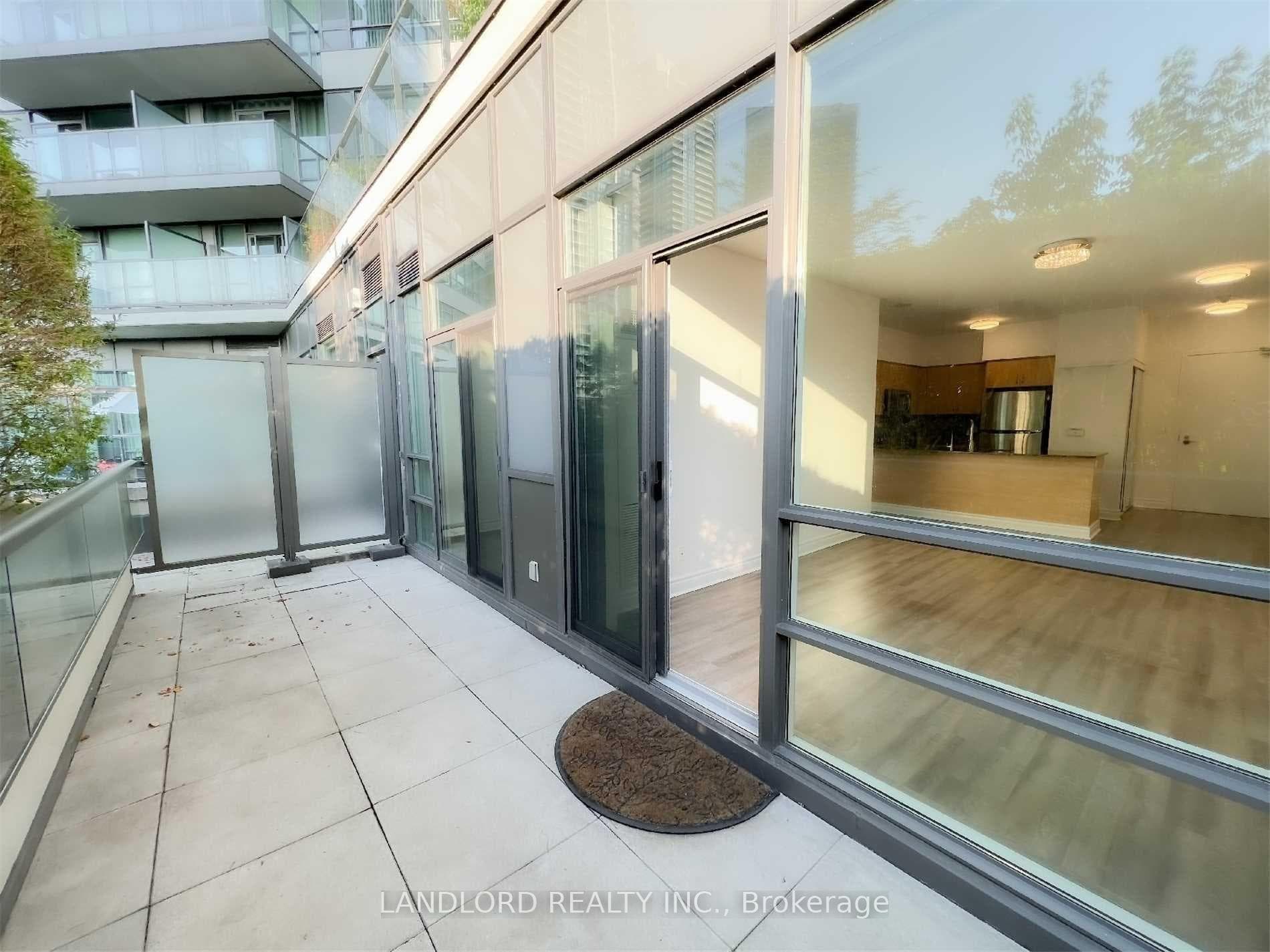 2240 Lakeshore Boulevard Unit 309 photo 12