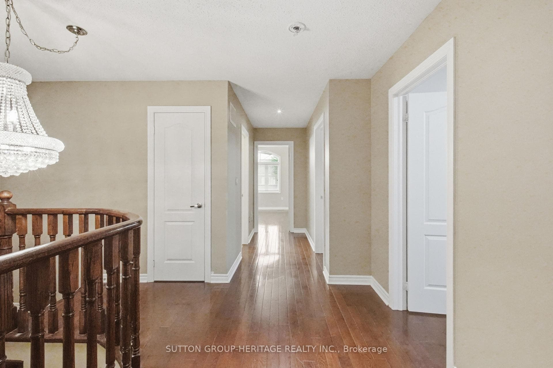 16 Shrewsbury Drive photo 29