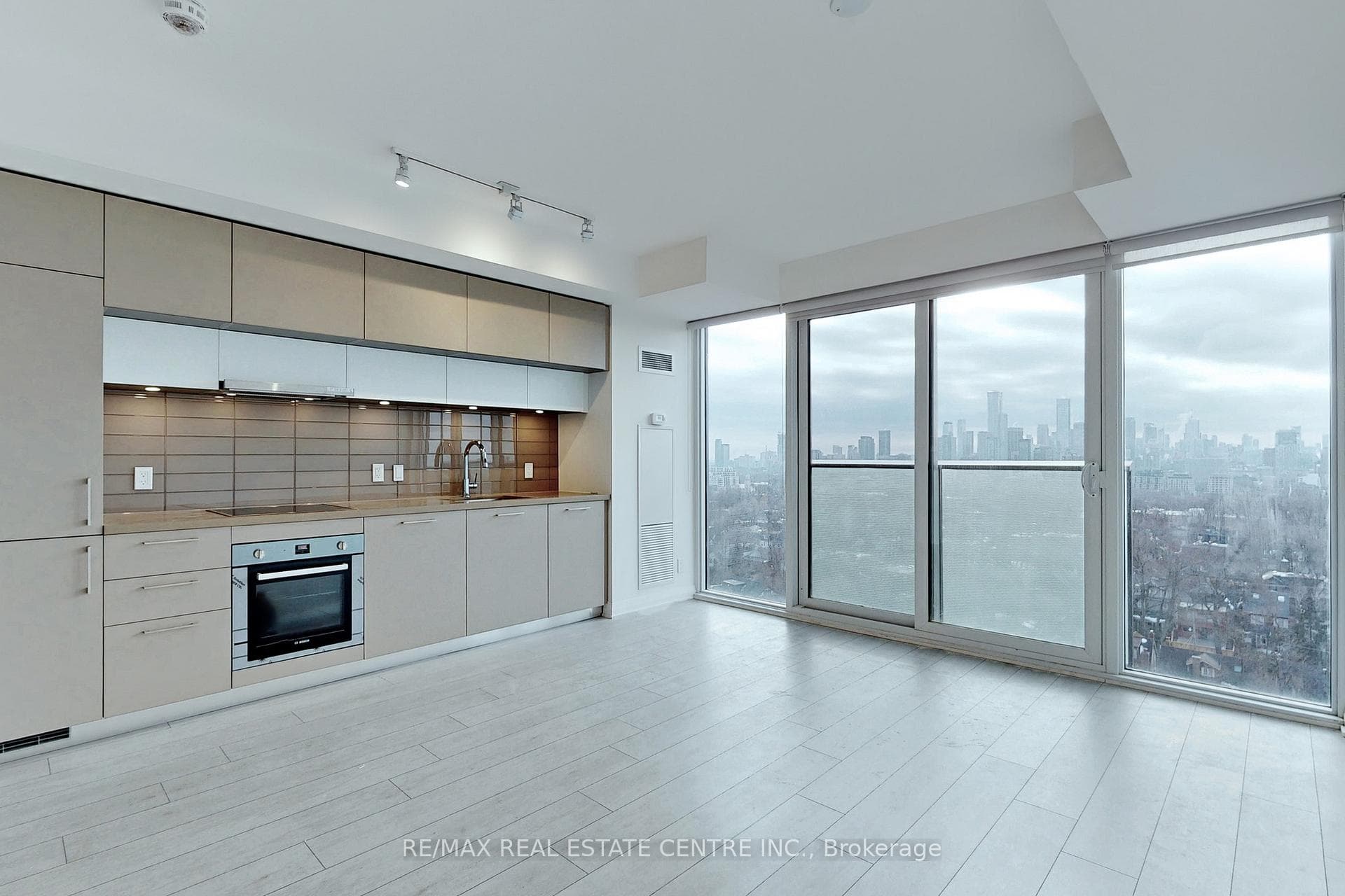 99 Foxbar Road Unit 1401 photo 2