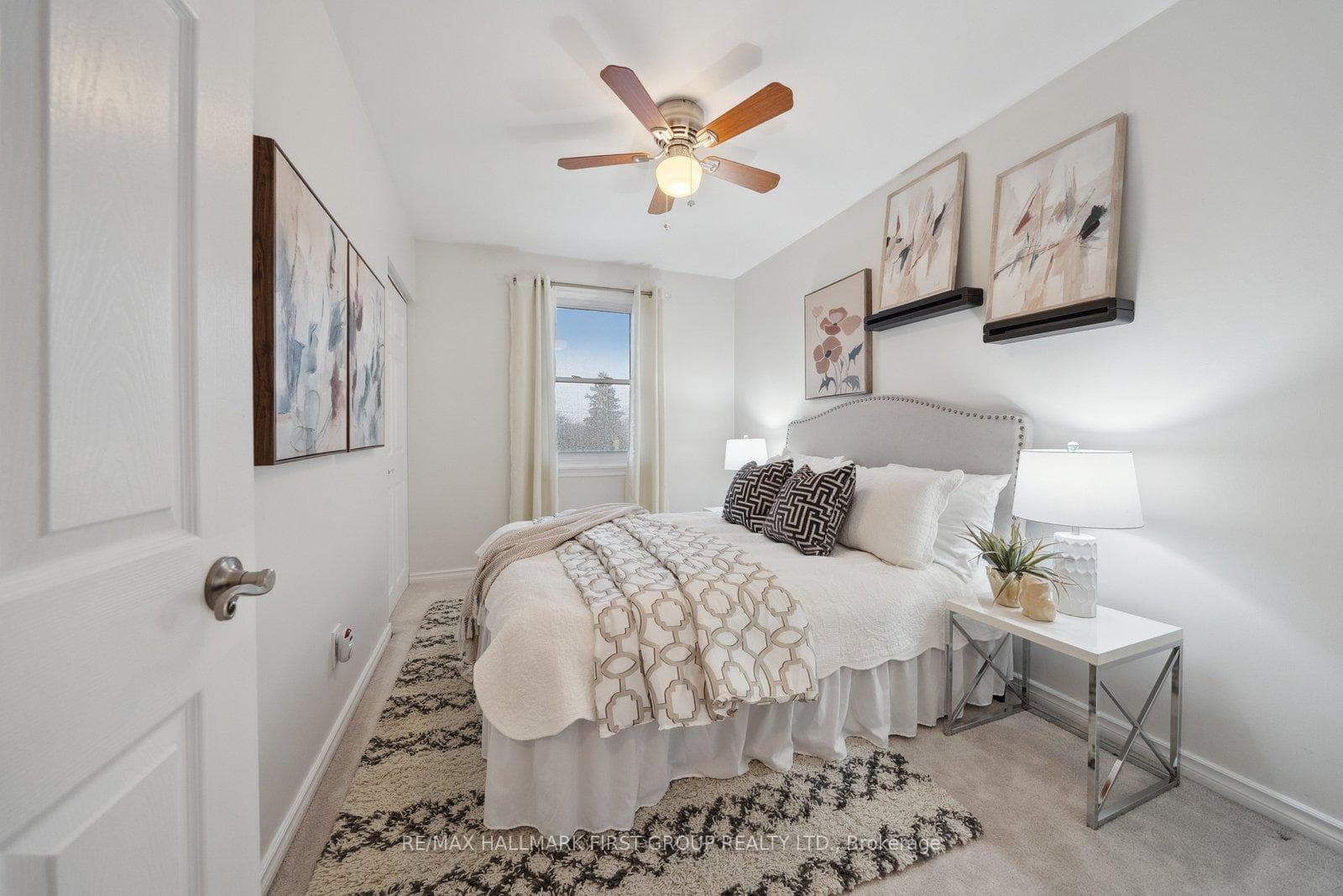 820 Hanworth Court photo 24