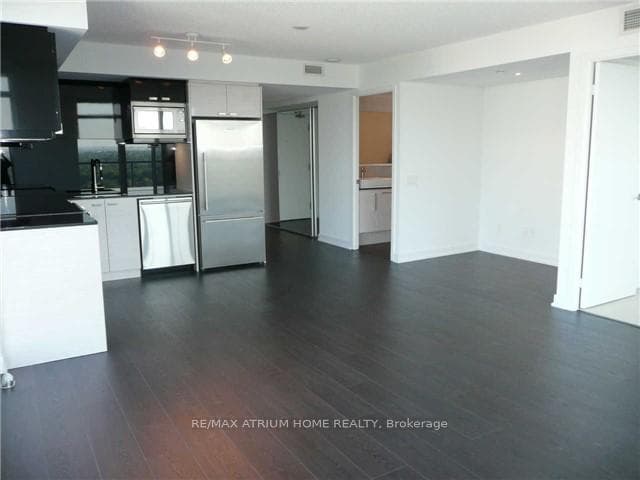 72 Esther Shiner Boulevard Unit 2012 photo 5
