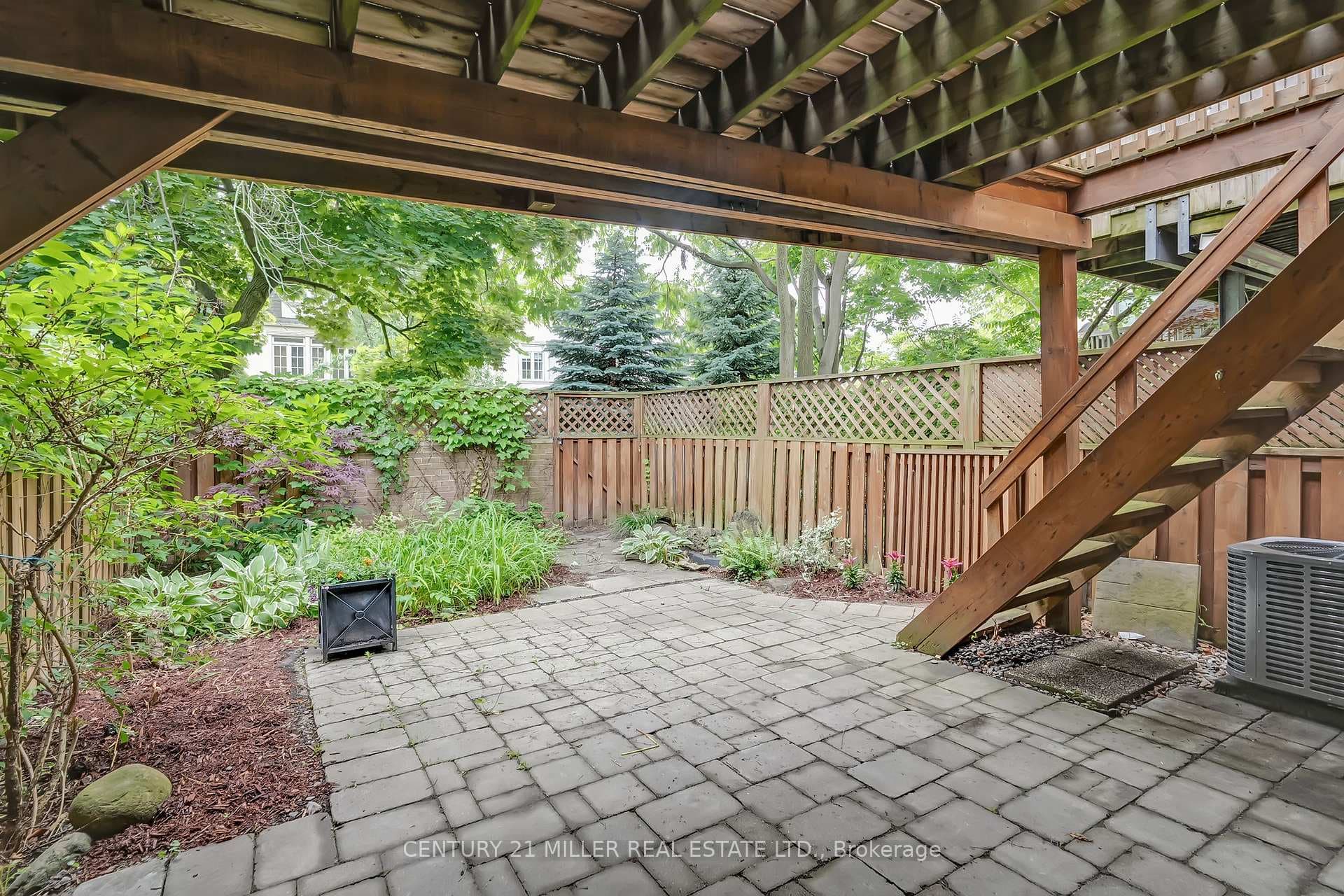 118 John Street photo 21