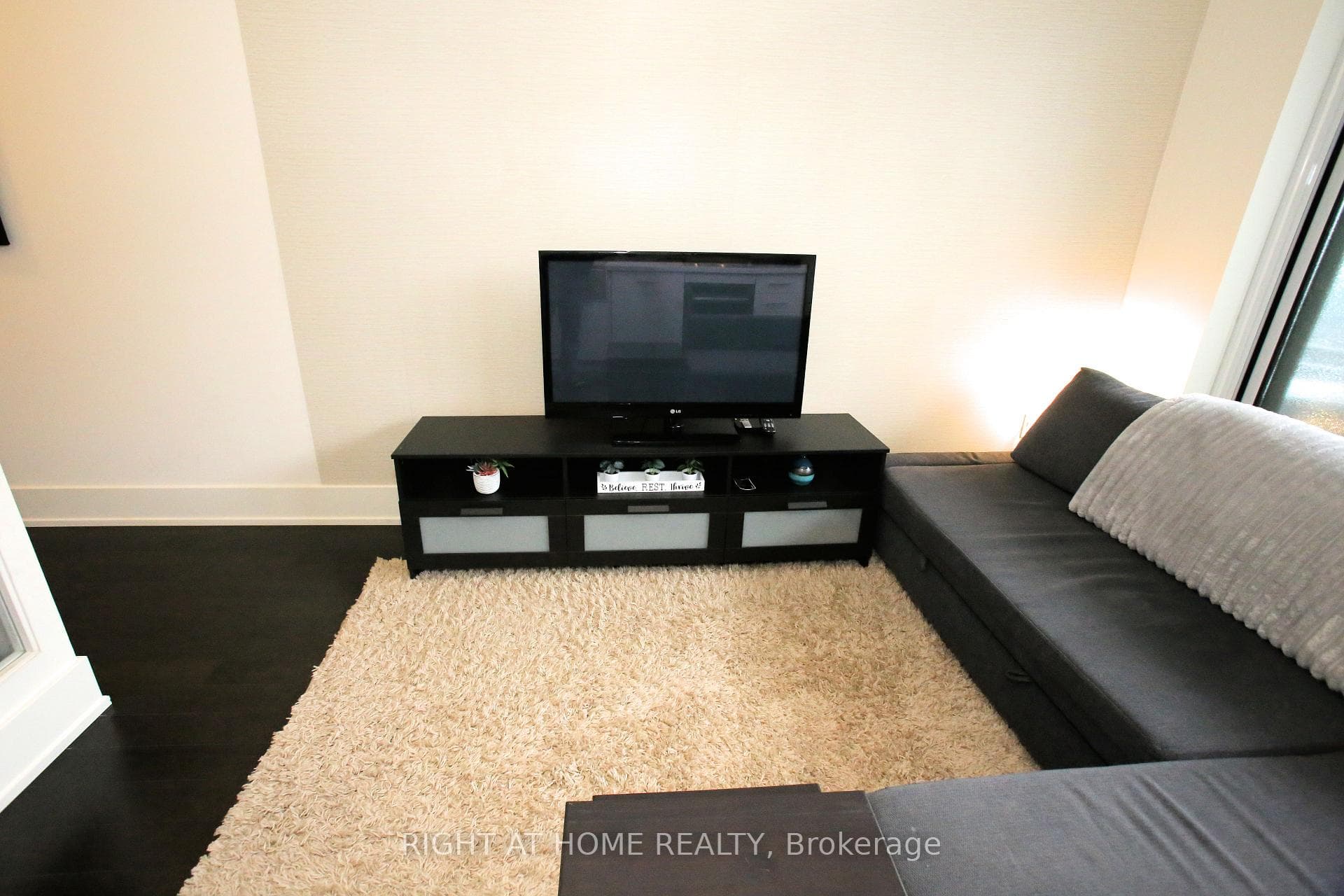 330 Richmond Street Unit 210 photo 15