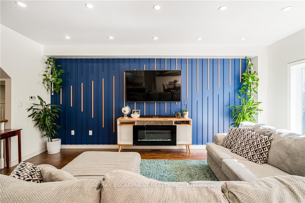 700 Robert Ferrie Drive photo 7