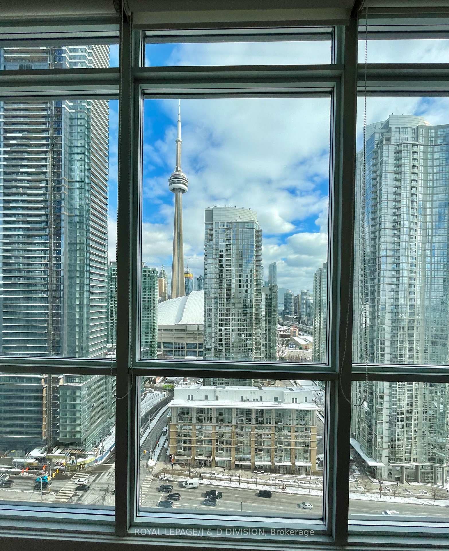 15 Fort York Boulevard Unit 3007 photo 9