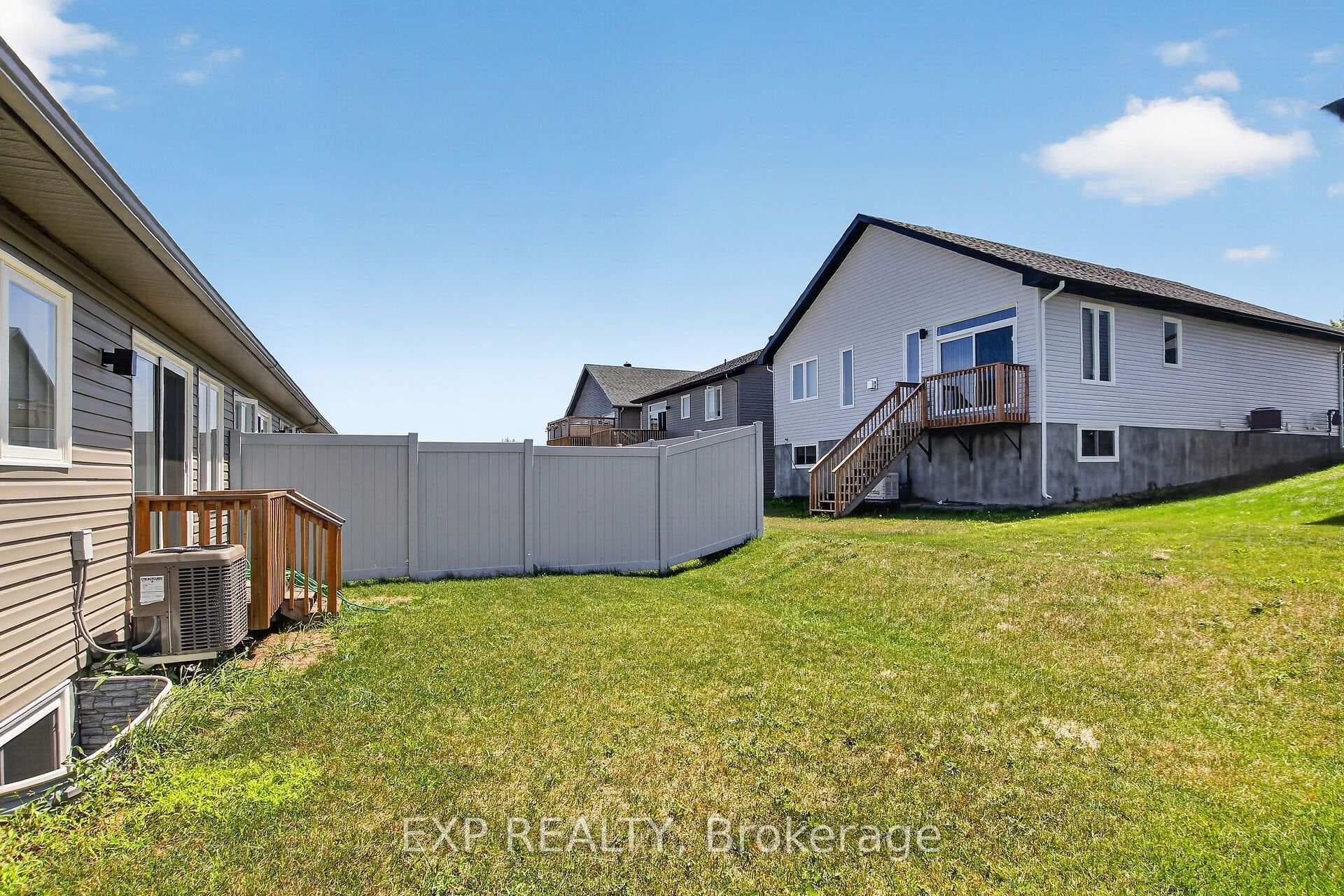 98 Seabert Drive photo 40