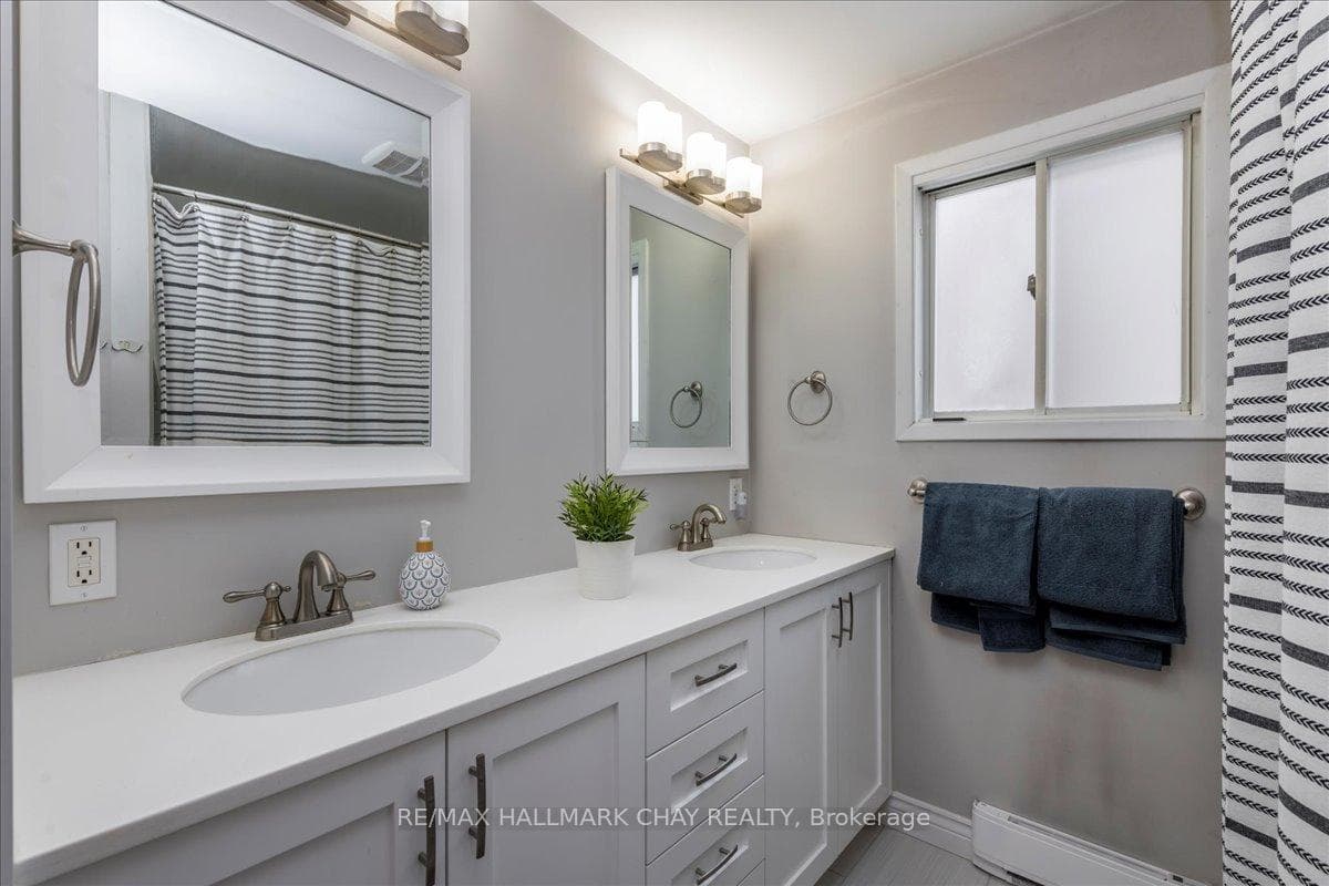 207 Burns Circle photo 12