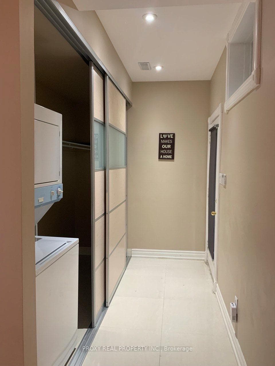 119 Leyburn Avenue Unit Basment photo 2