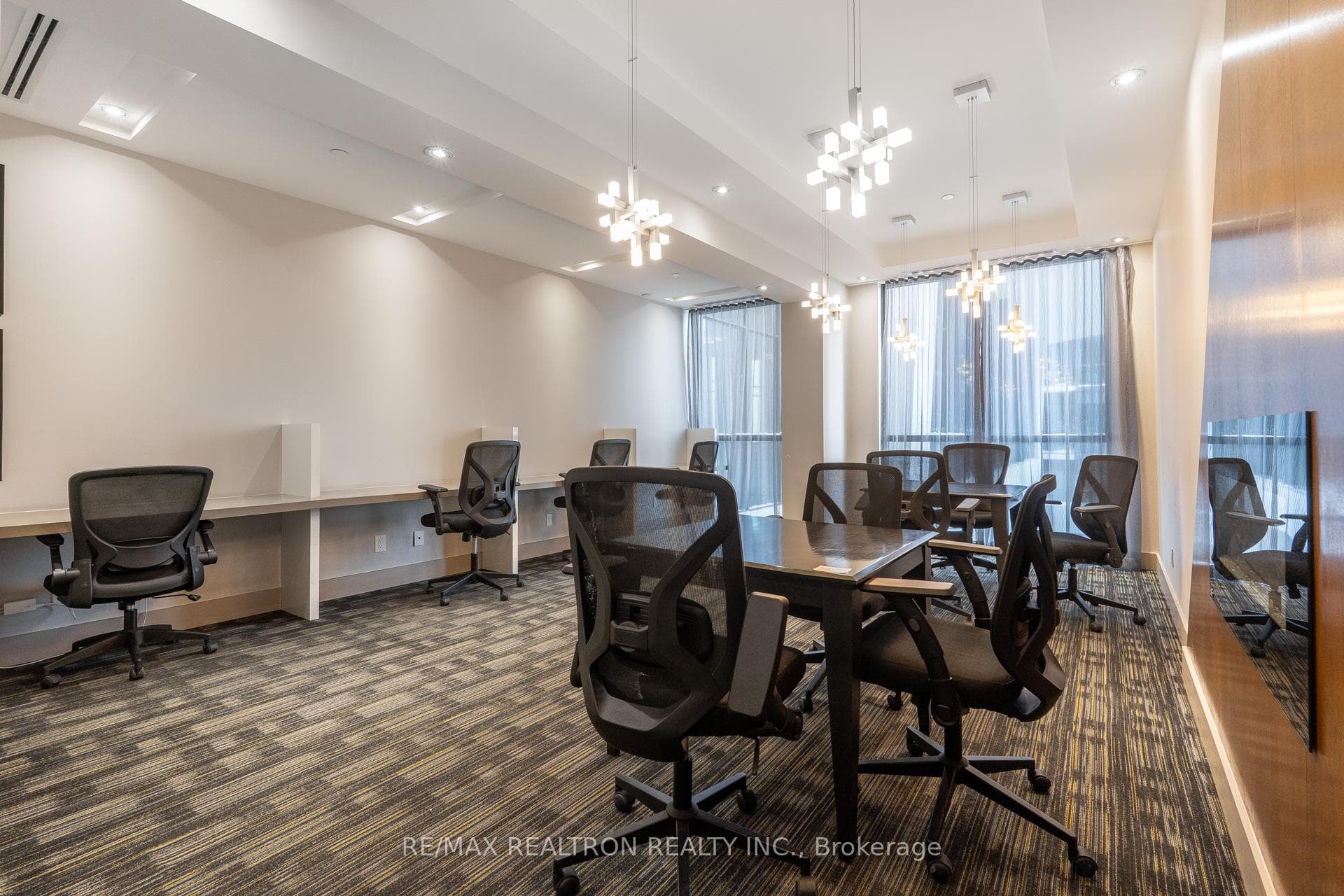 55 Eglinton Avenue Unit 1001 photo 19