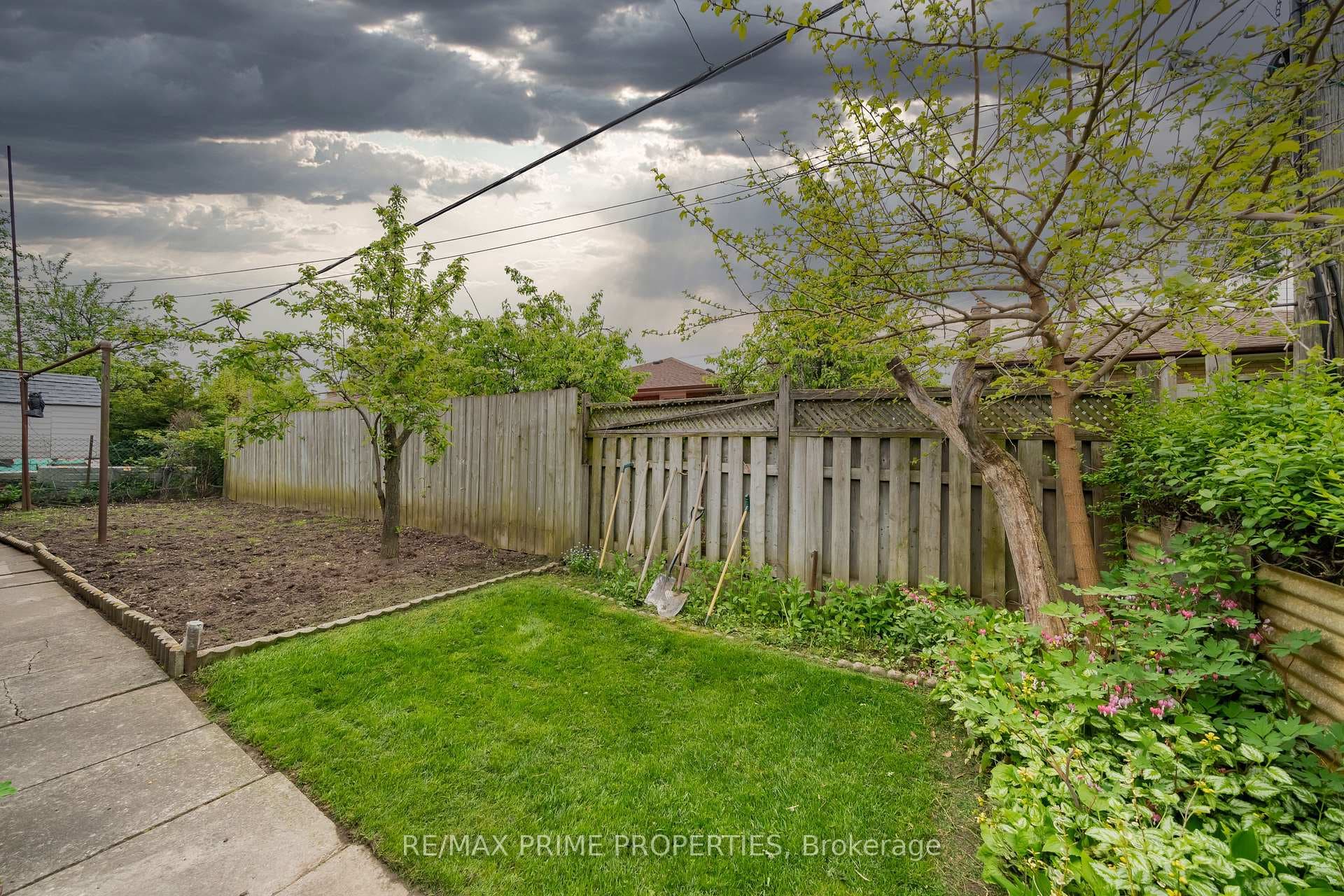 8 Mozart Avenue photo 26