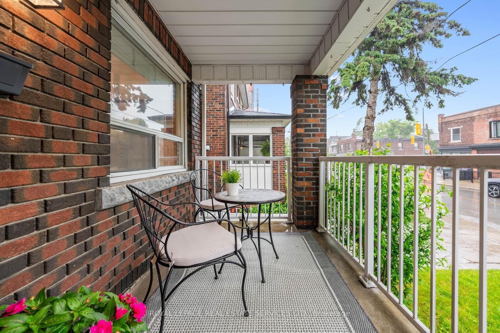 294 St Johns Road photo 4