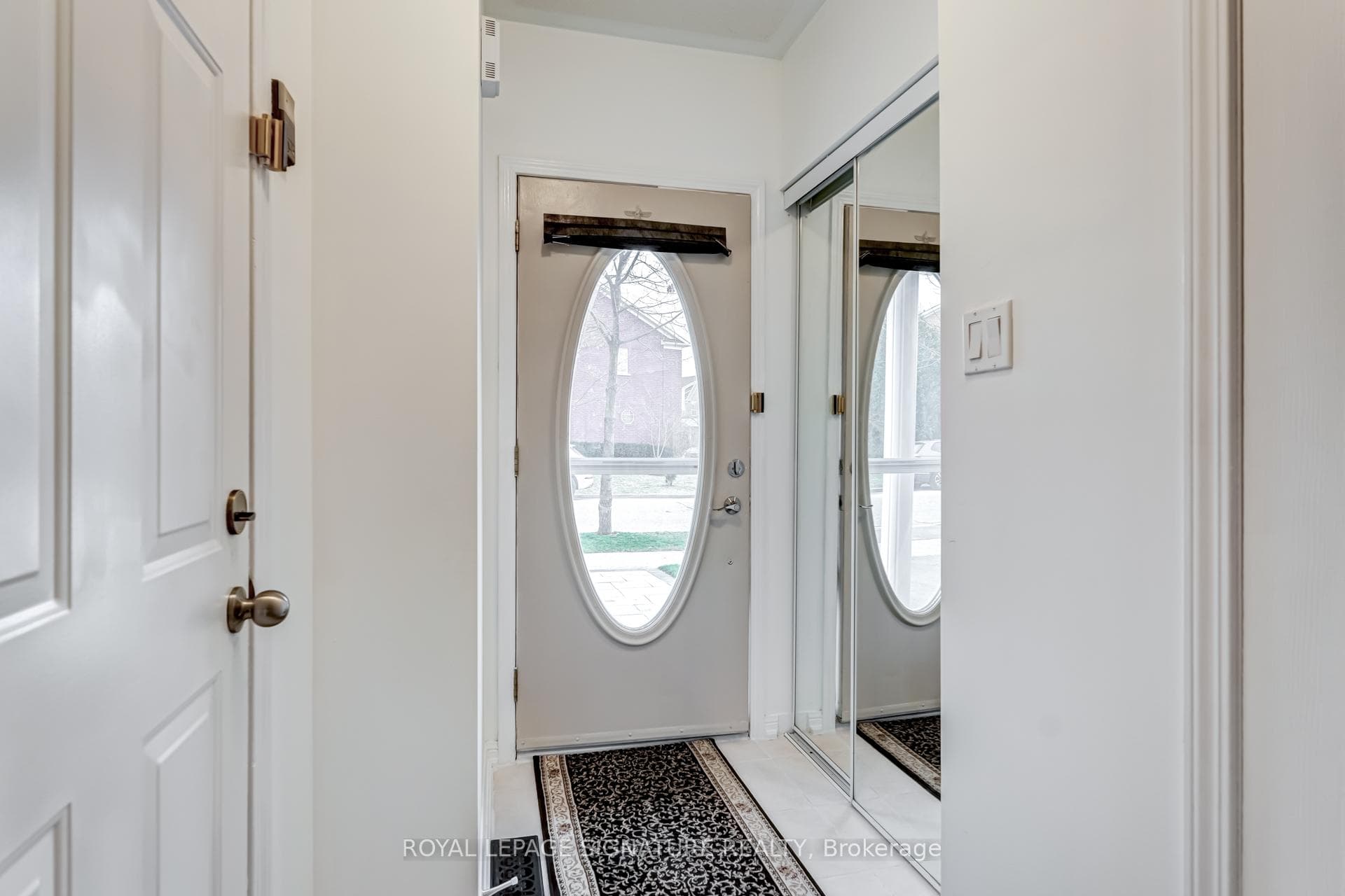 92 Dallimore Circle photo 3
