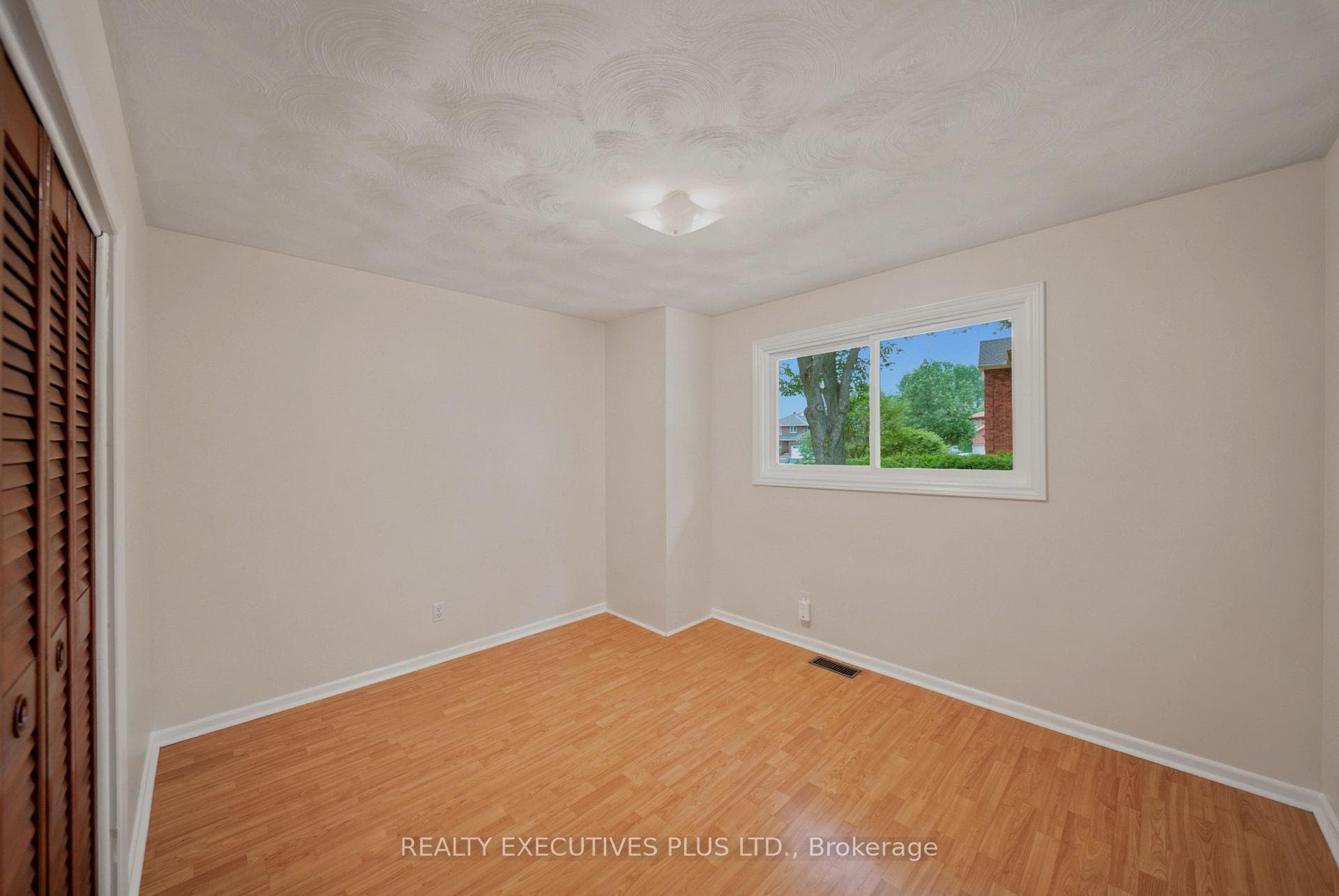 2593 Cleroux Crescent photo 19