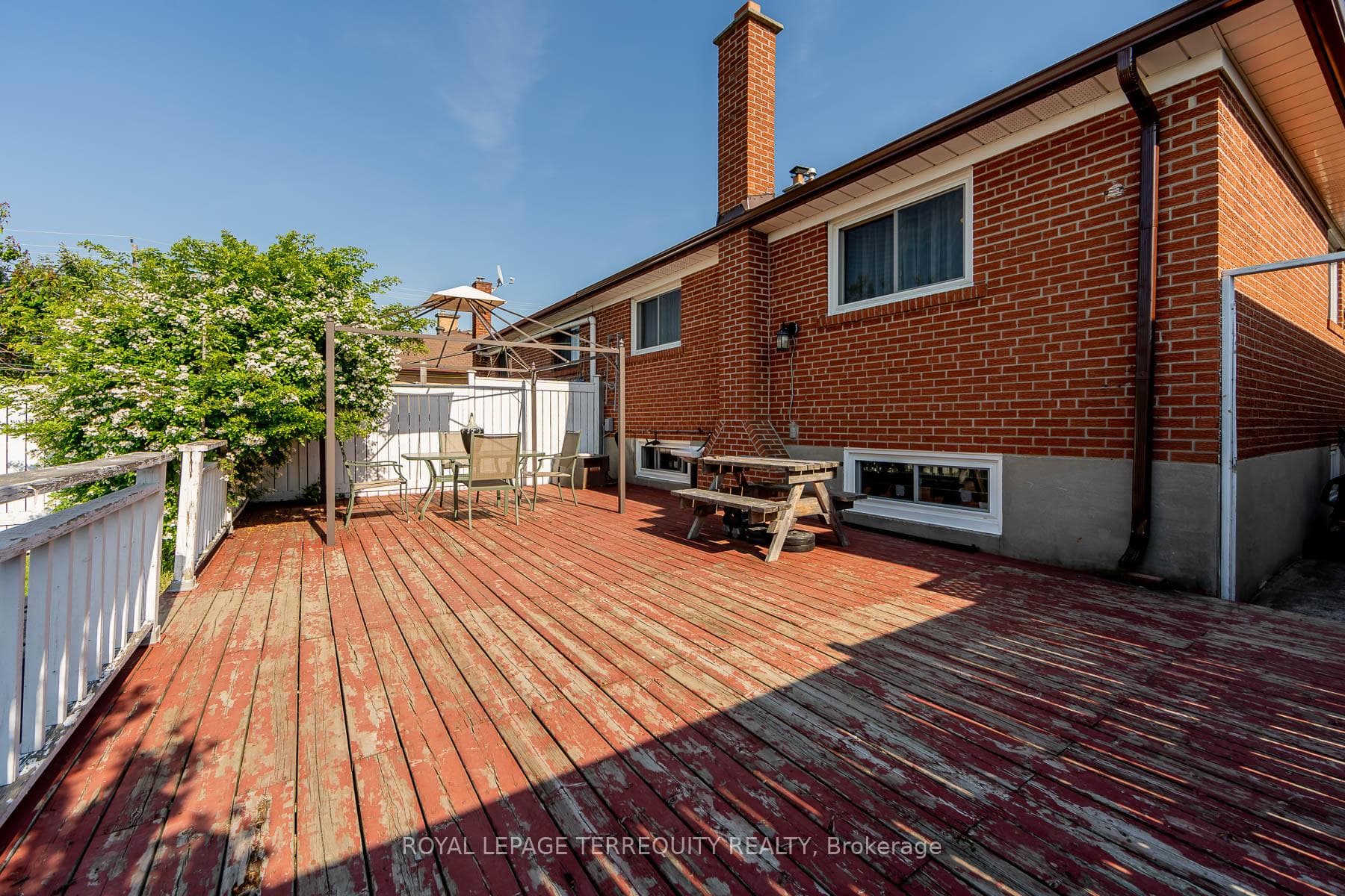 190 Spenvalley Drive photo 29