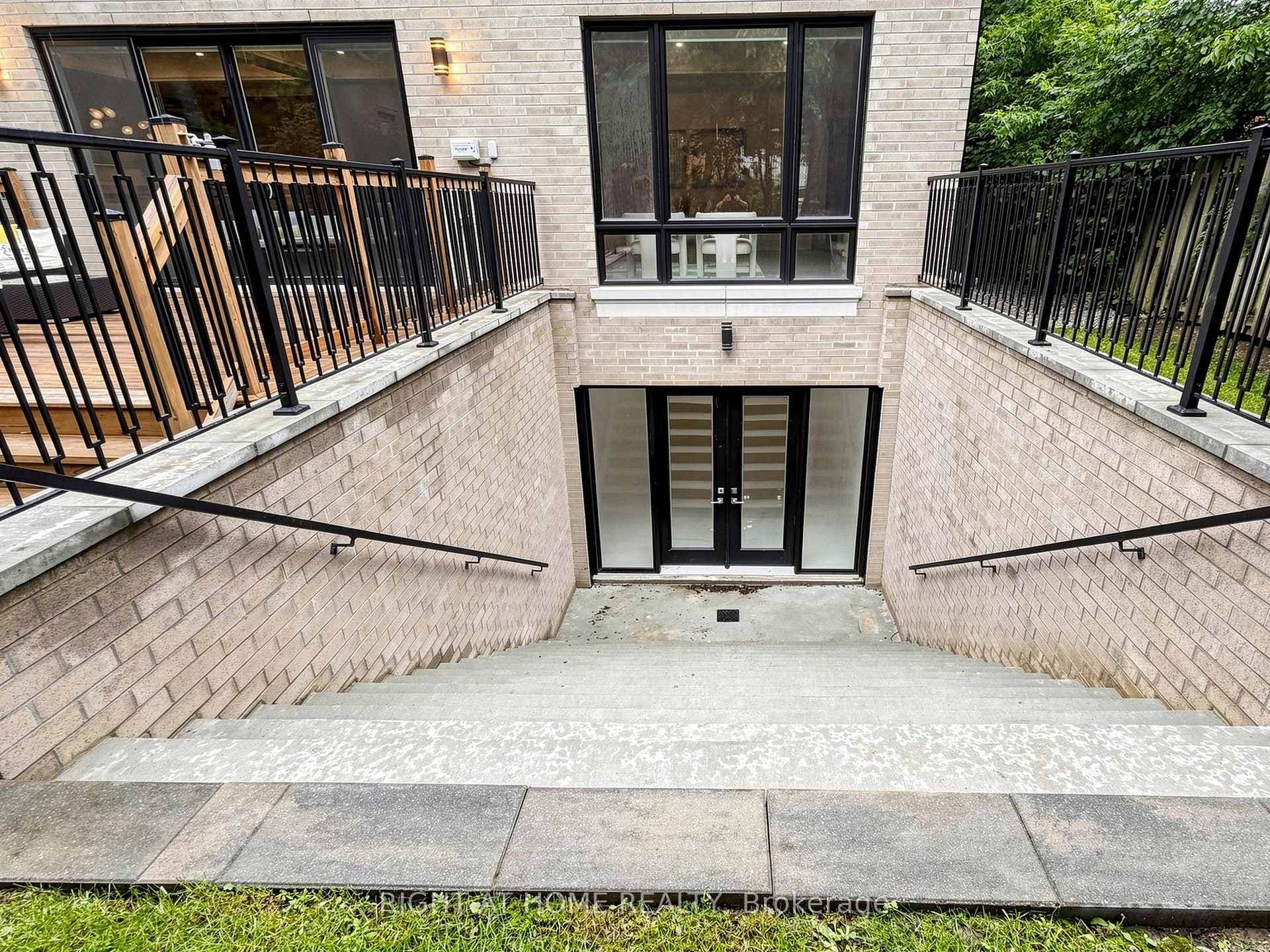 69 Centre Avenue photo 35