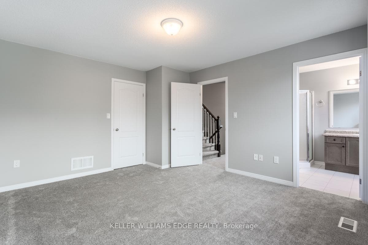 115 Bankfield Crescent photo 14