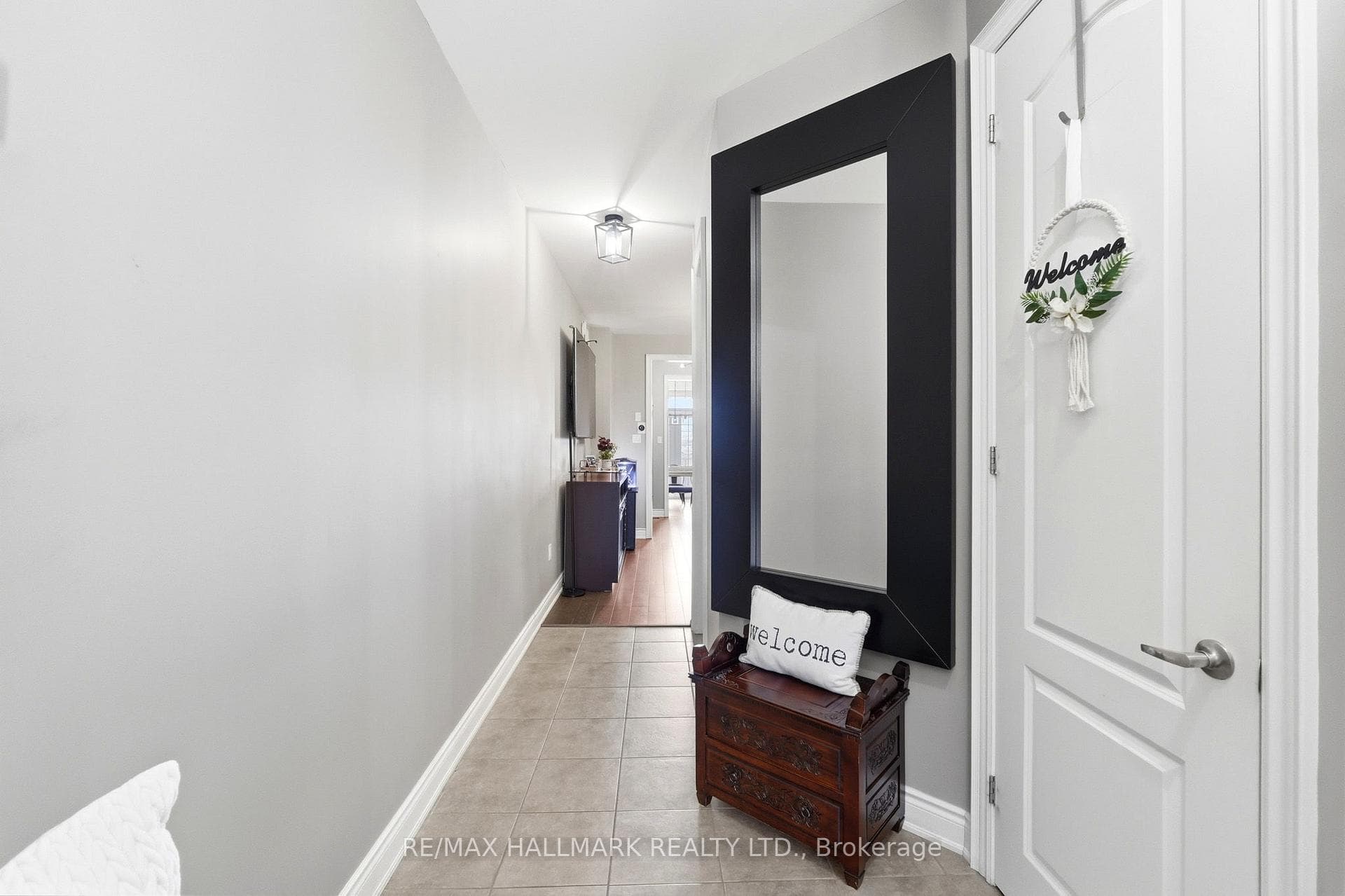 246 Wardlaw Place photo 4