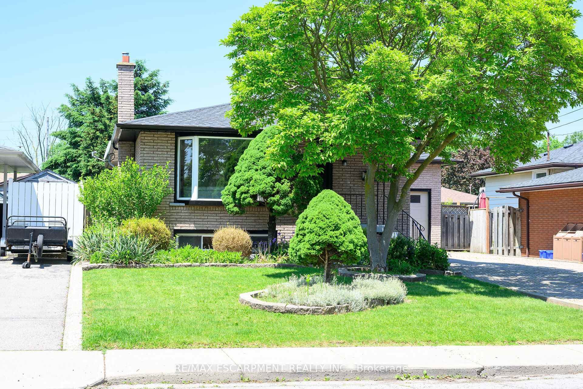 18 Rivercrest Road photo 5