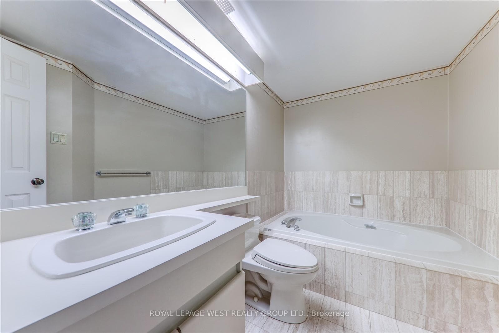 3900 Yonge Street Unit 909 photo 26