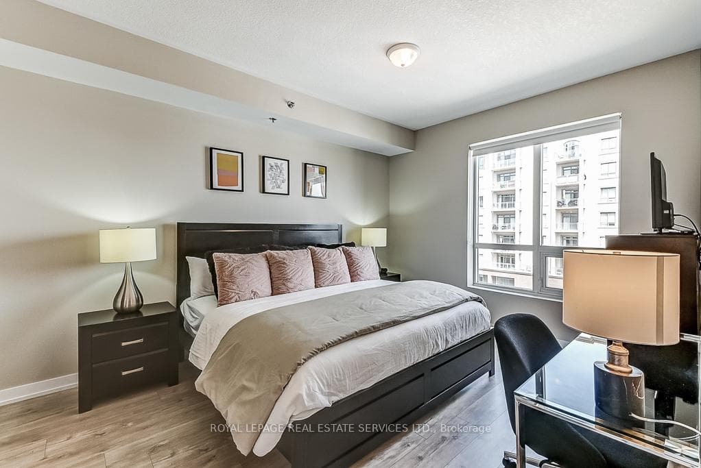 2490 Old Bronte Road Unit 503 photo 13