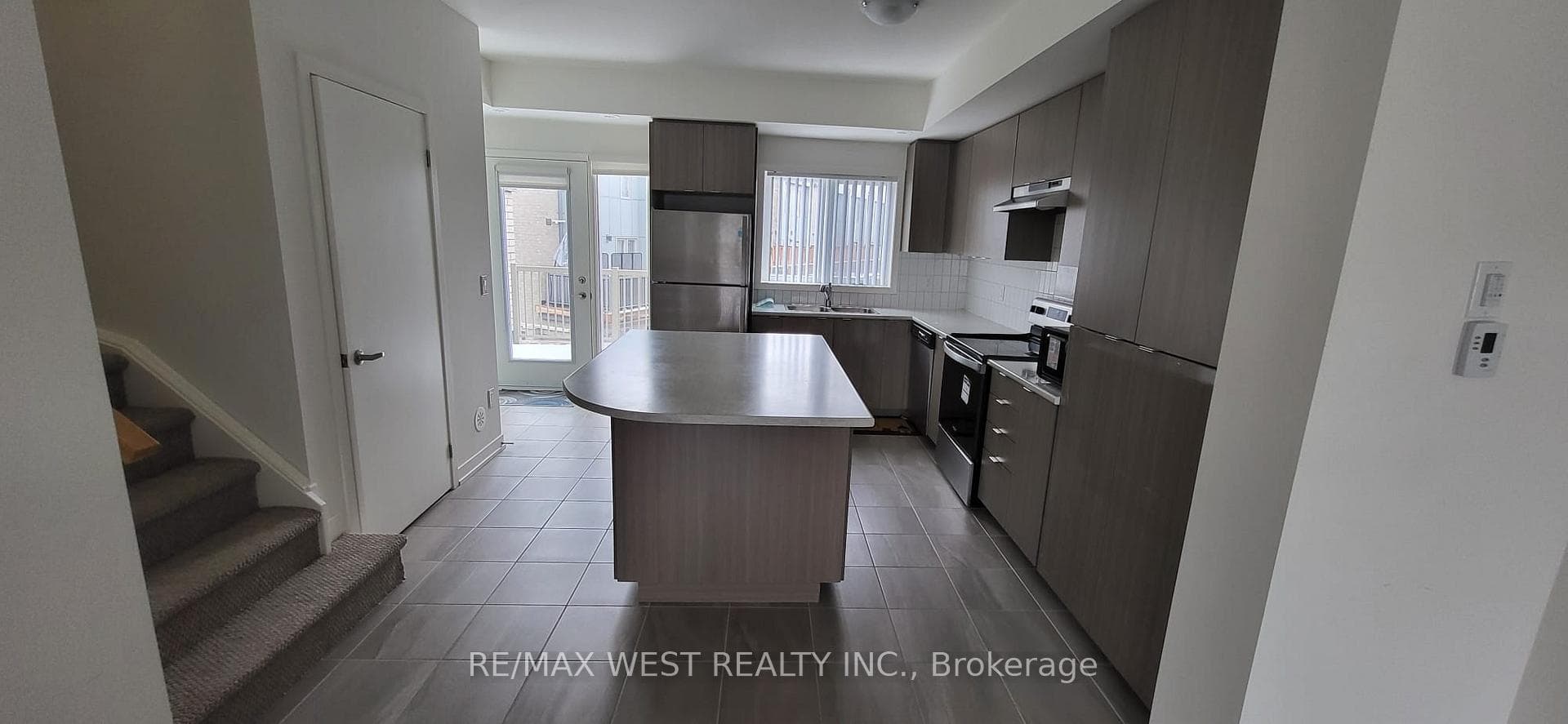 1525 Kingston Road Unit 606 photo 7
