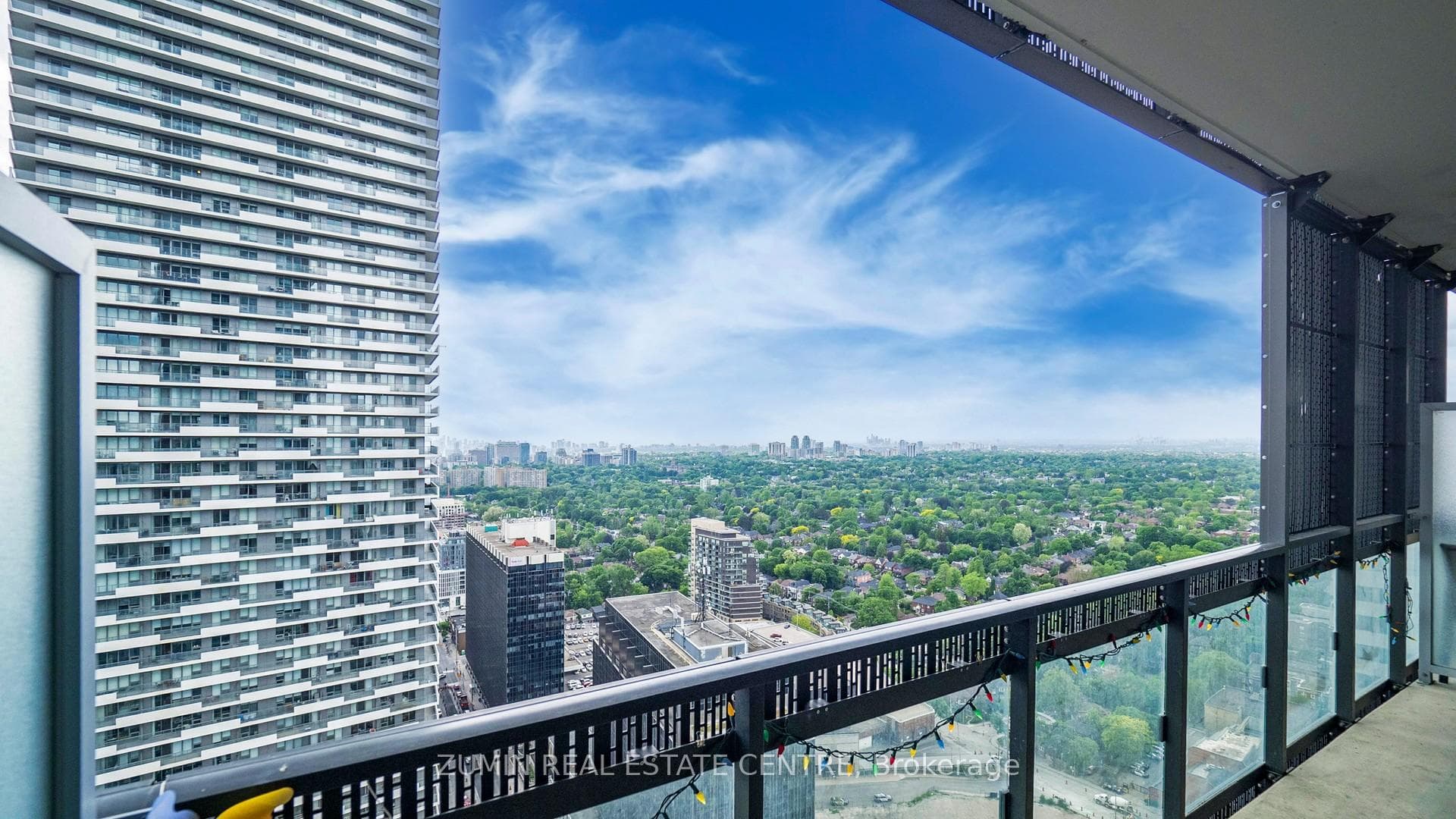 8 Eglinton Avenue Unit 3001 photo 27