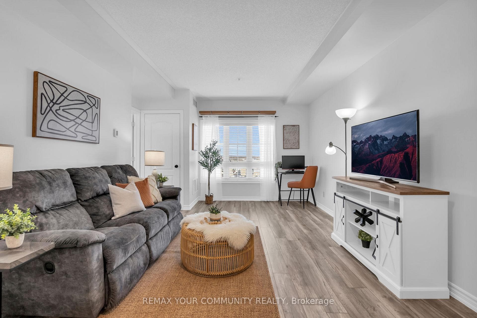 112 Simcoe Road Unit 413 photo 11