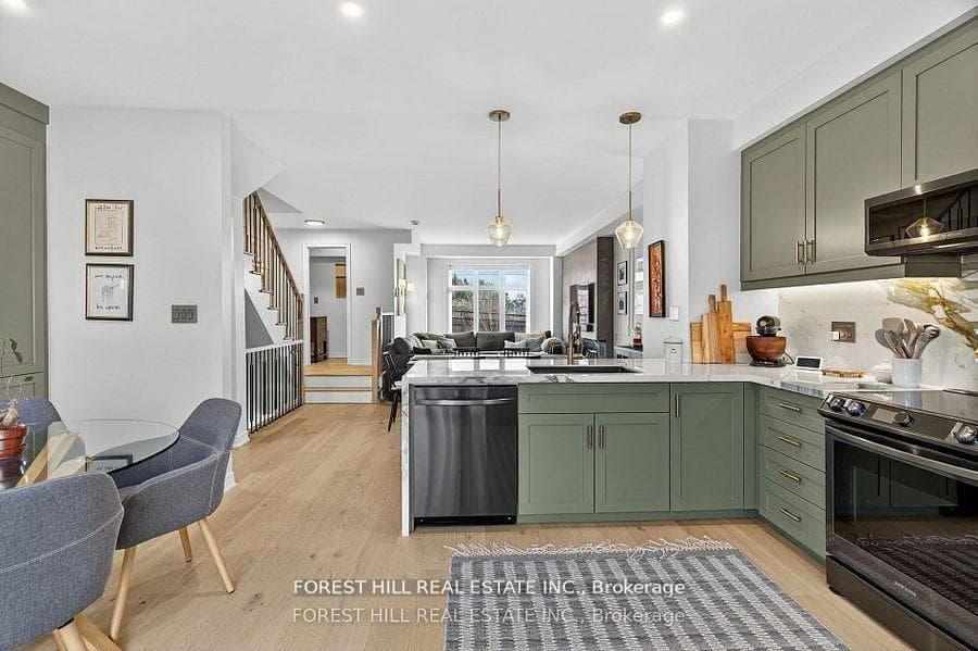 282 King Road photo 14