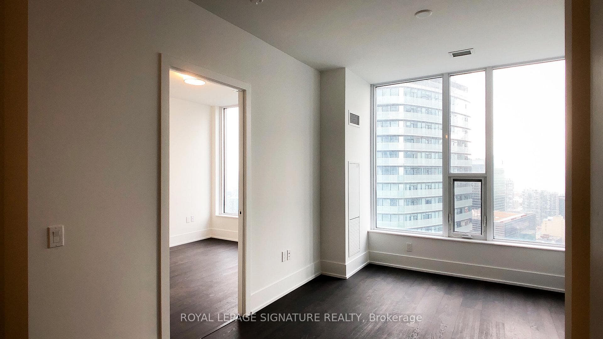 10 York Street Unit 5601 photo 6