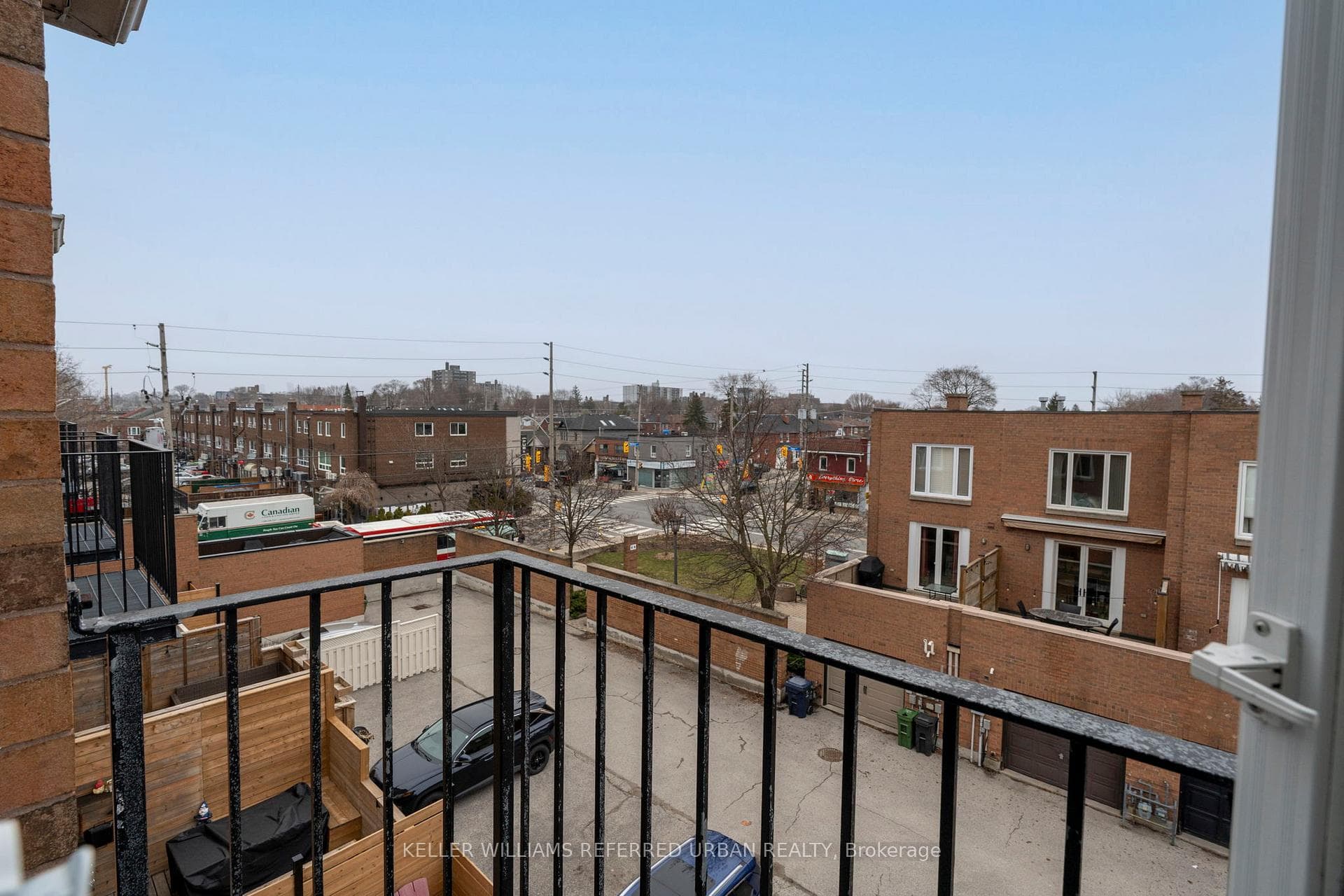 23 East York Avenue photo 35