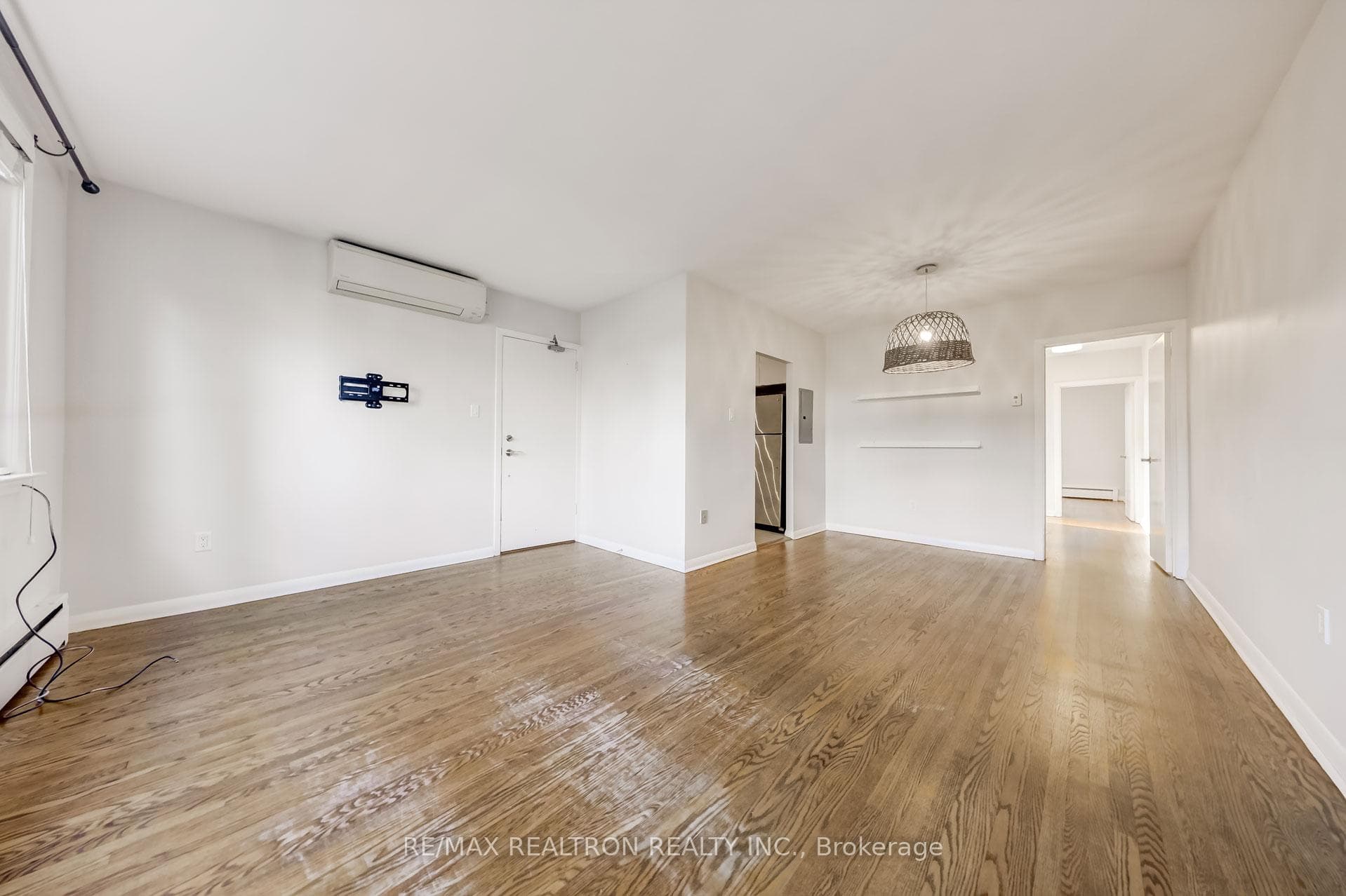 42 Enderby Road Unit 2nd Fl photo 2
