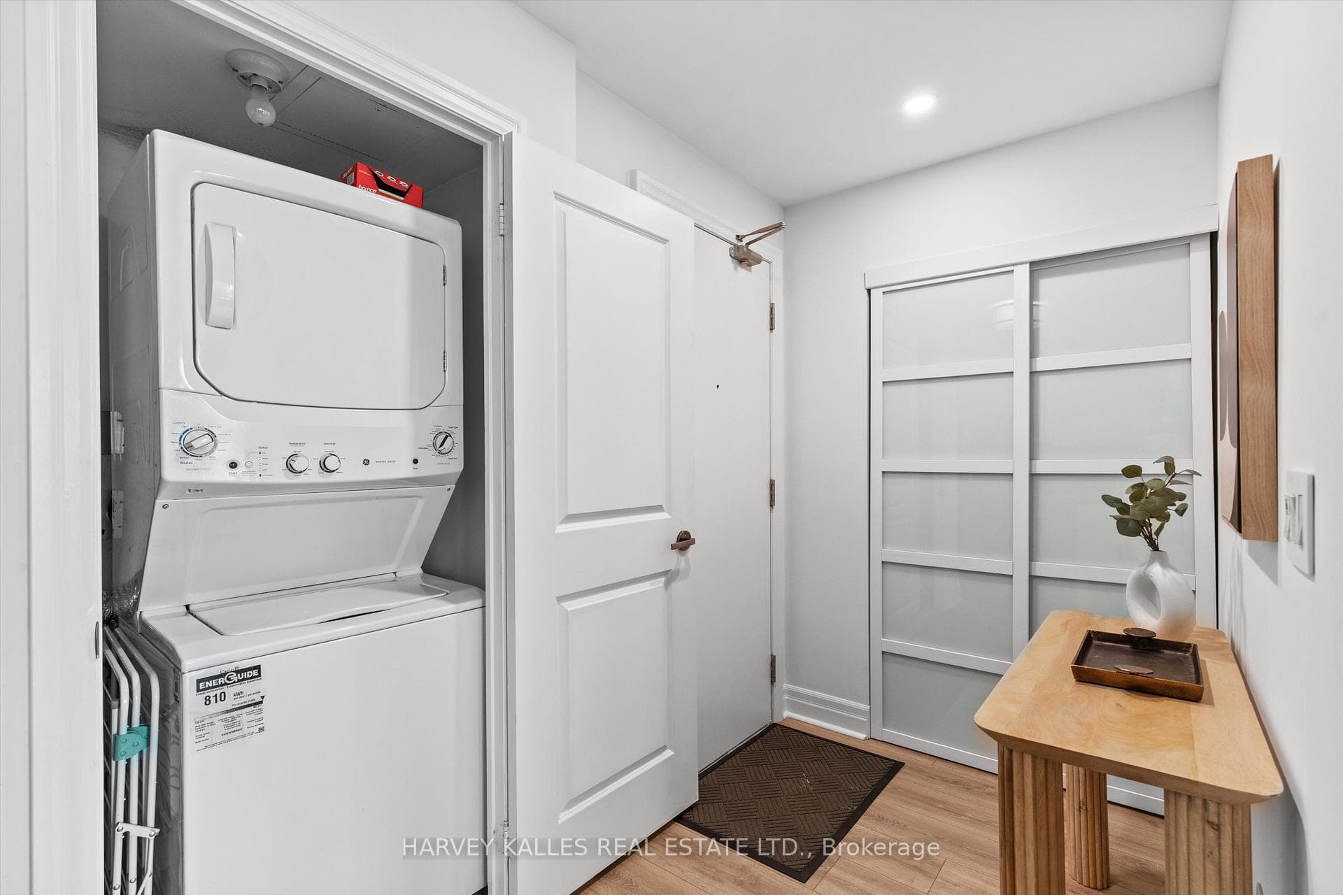 500 St Clair Avenue Unit 408 photo 21