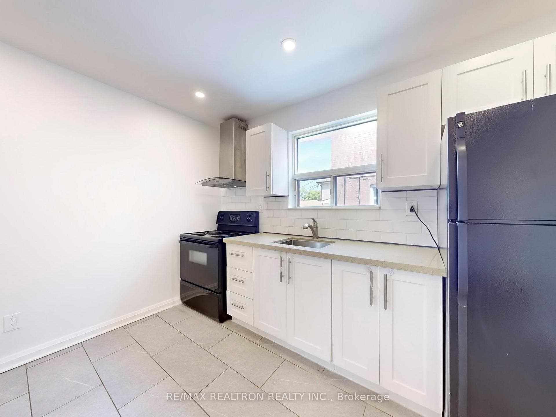 58 Magnolia Avenue Unit Upper photo 10