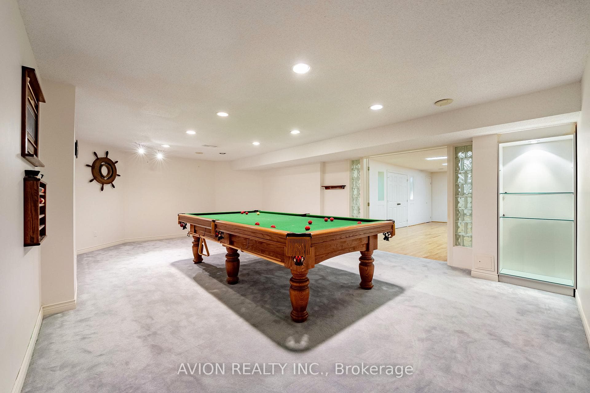 103 Spadina Road photo 34