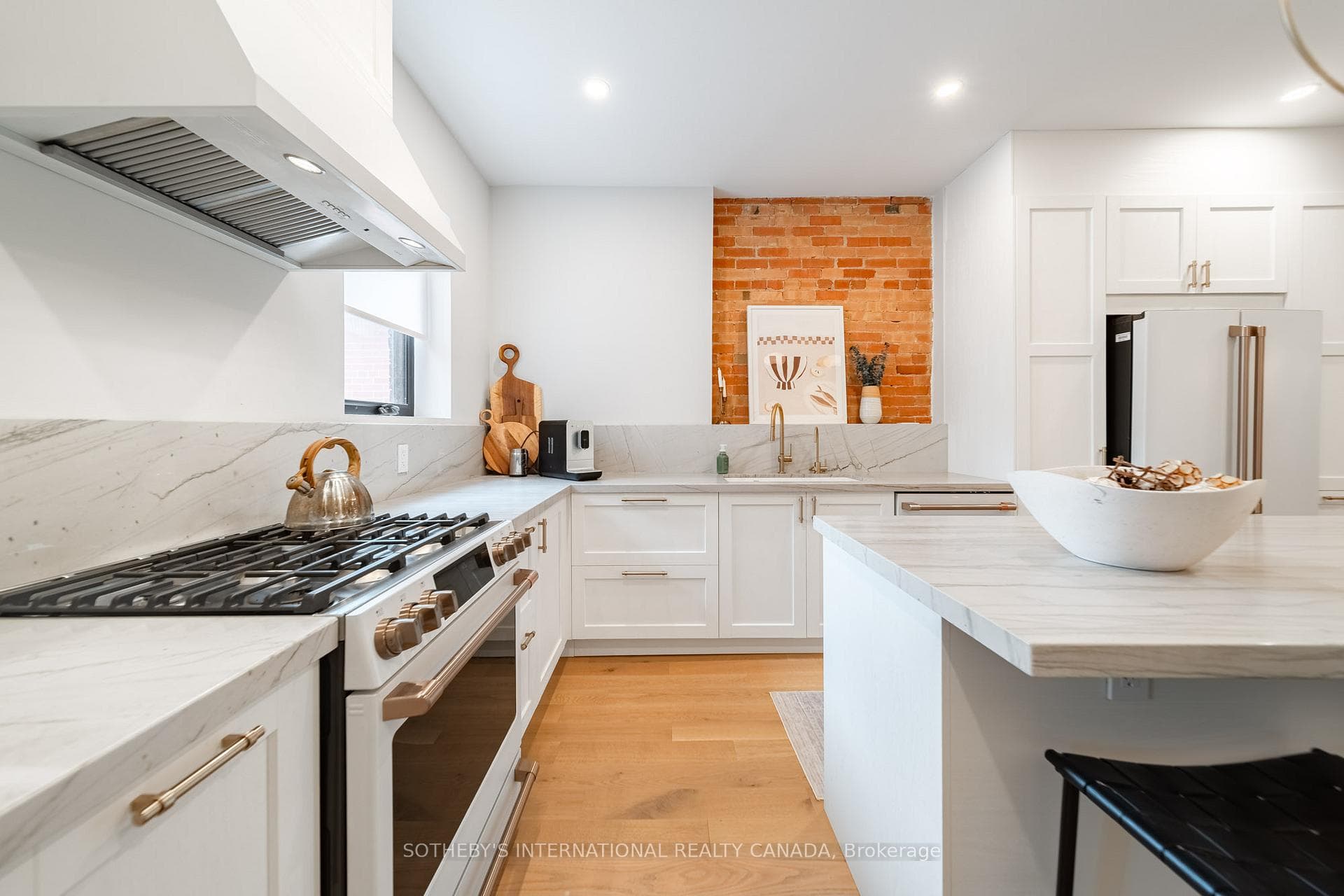 204 Grace Street photo 24