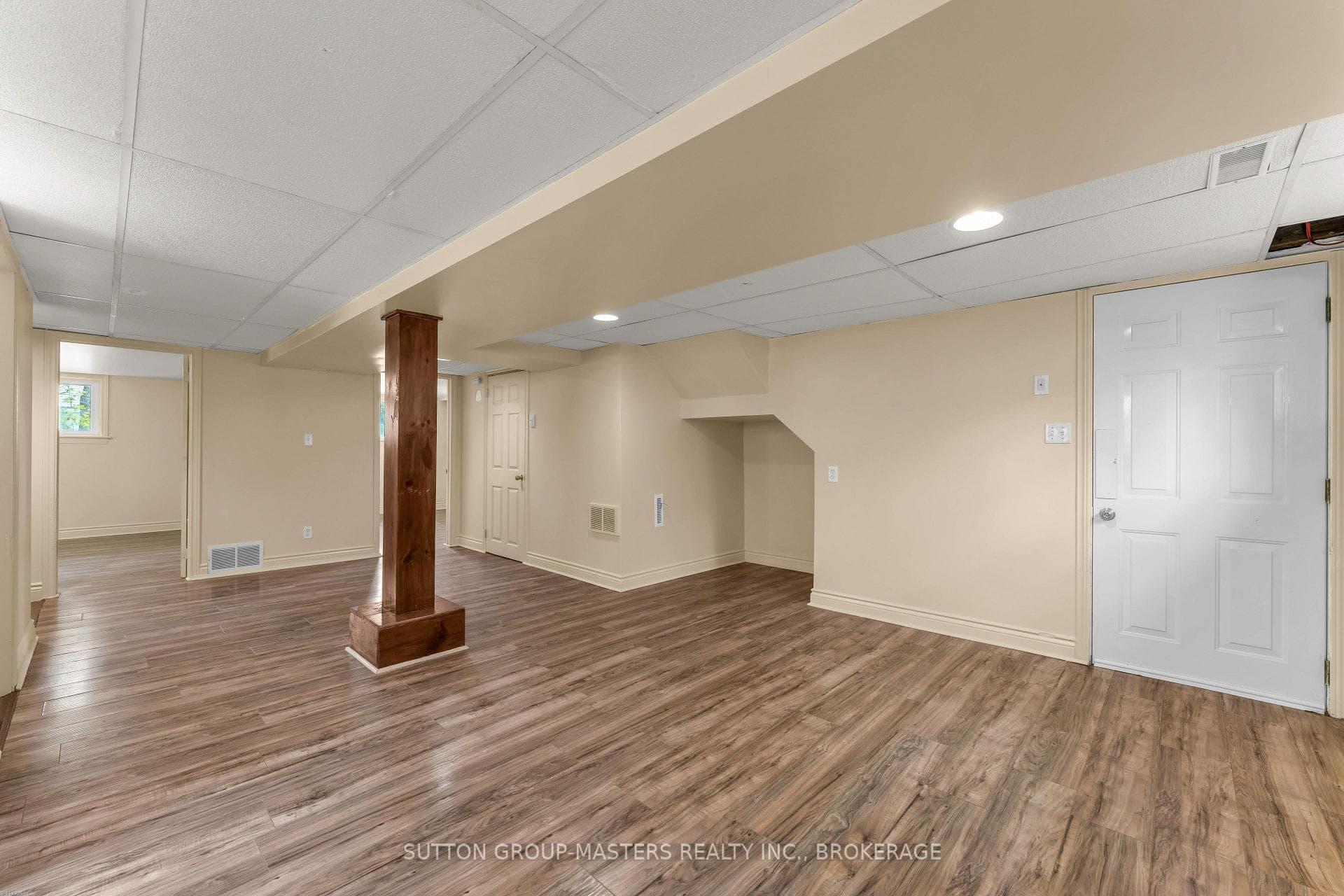 1062 Montreal Street photo 32