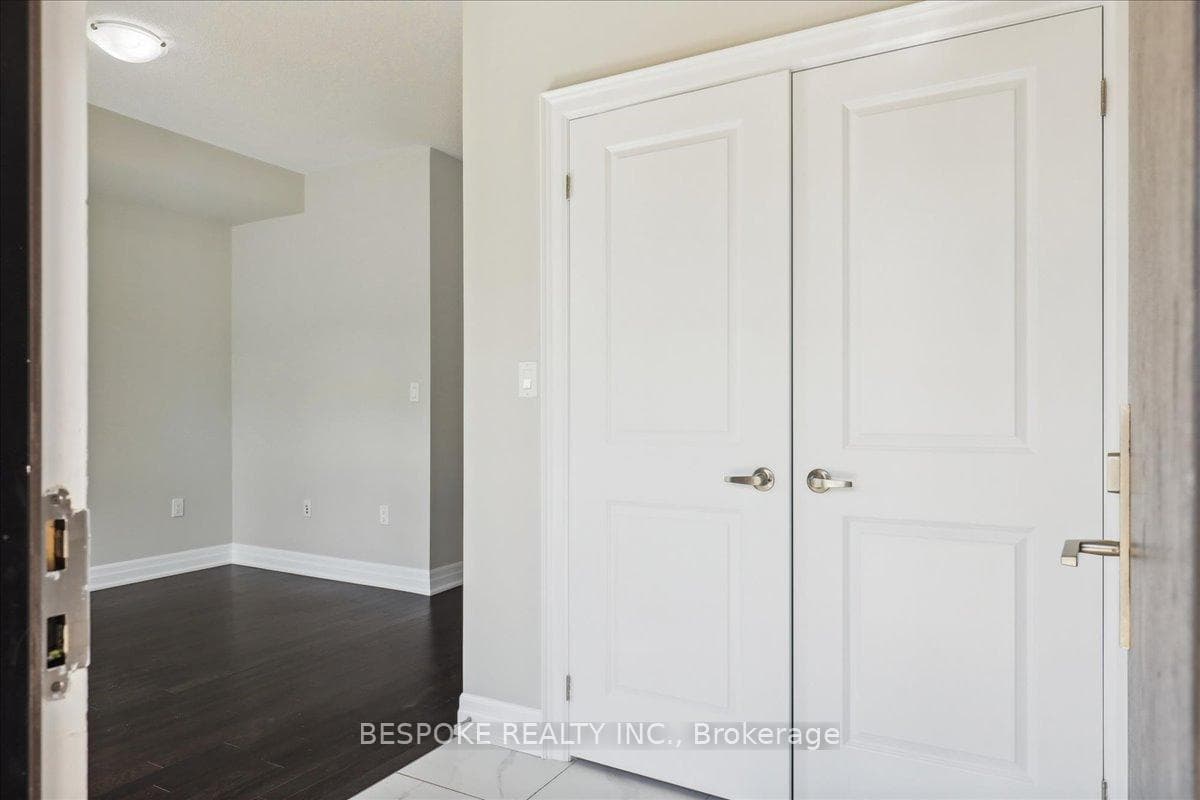 282 Carnwith Drive photo 5