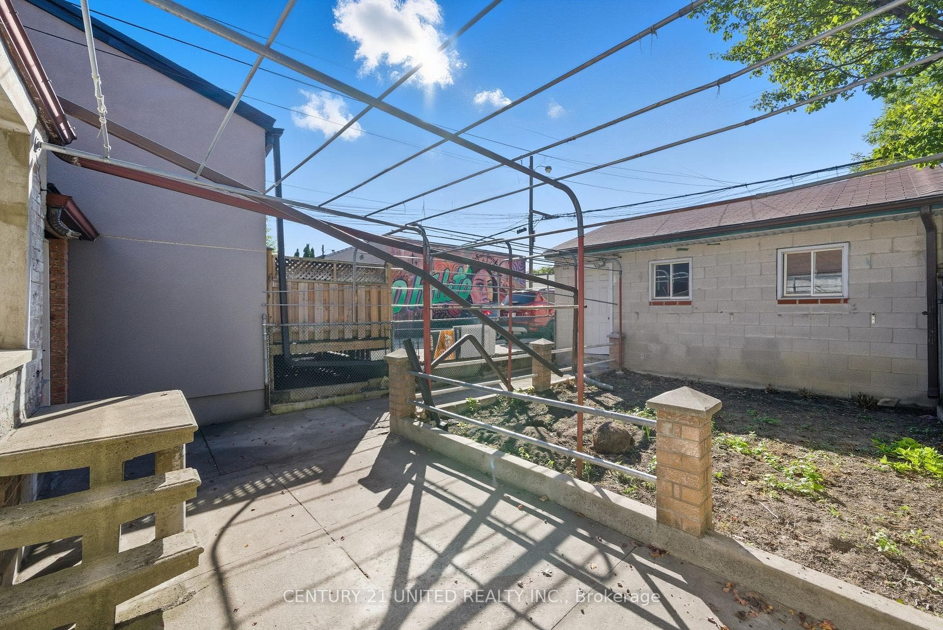 226 Palmerston Avenue photo 50