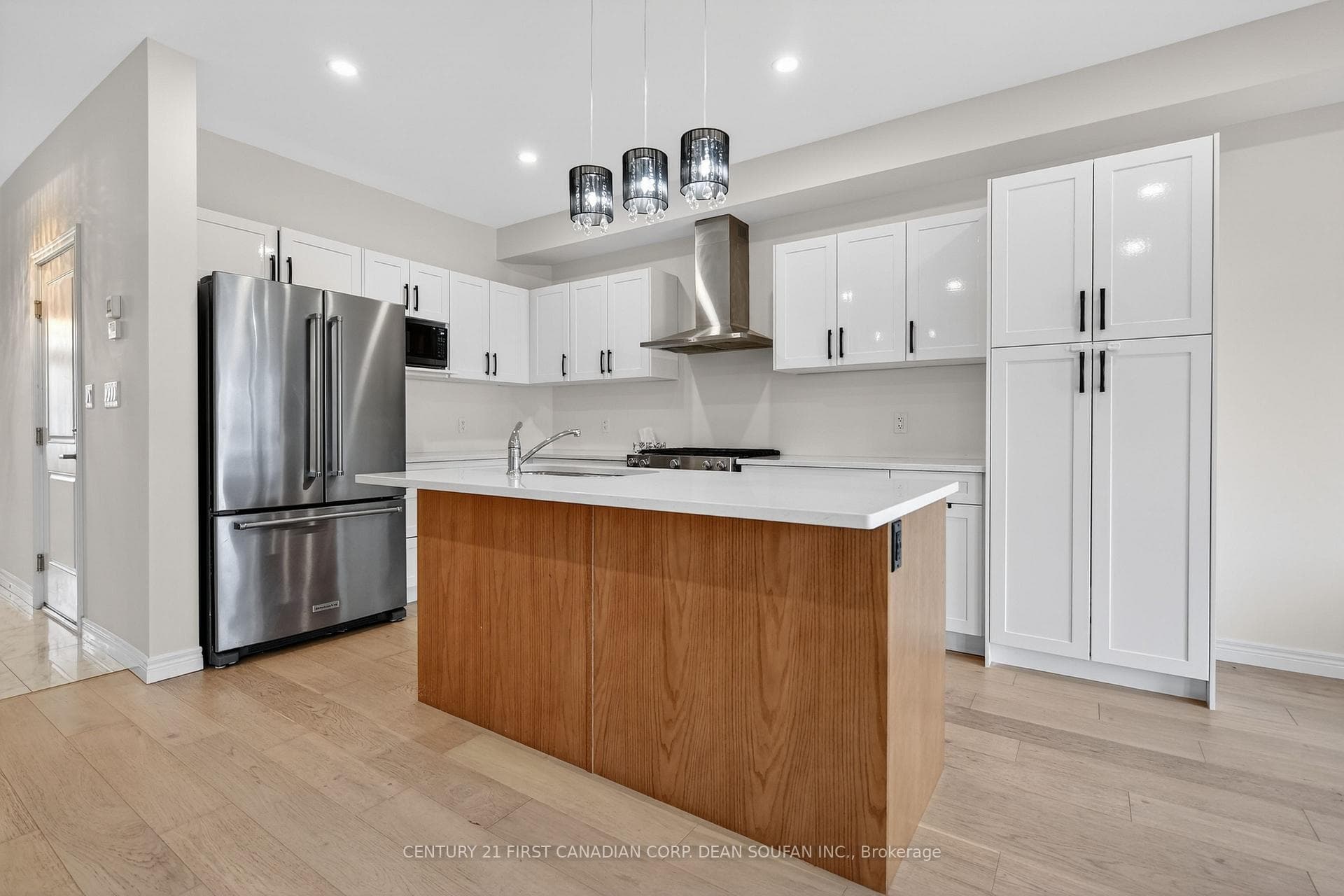 111 Winlow Way photo 8