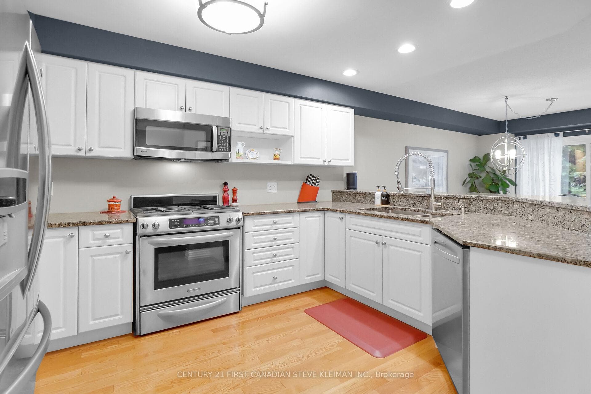320 Ambleside Drive Unit 29 photo 5