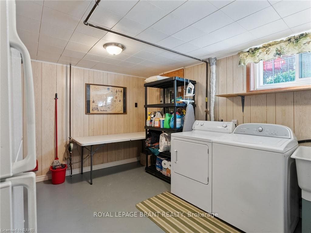 226 Memorial Drive photo 23