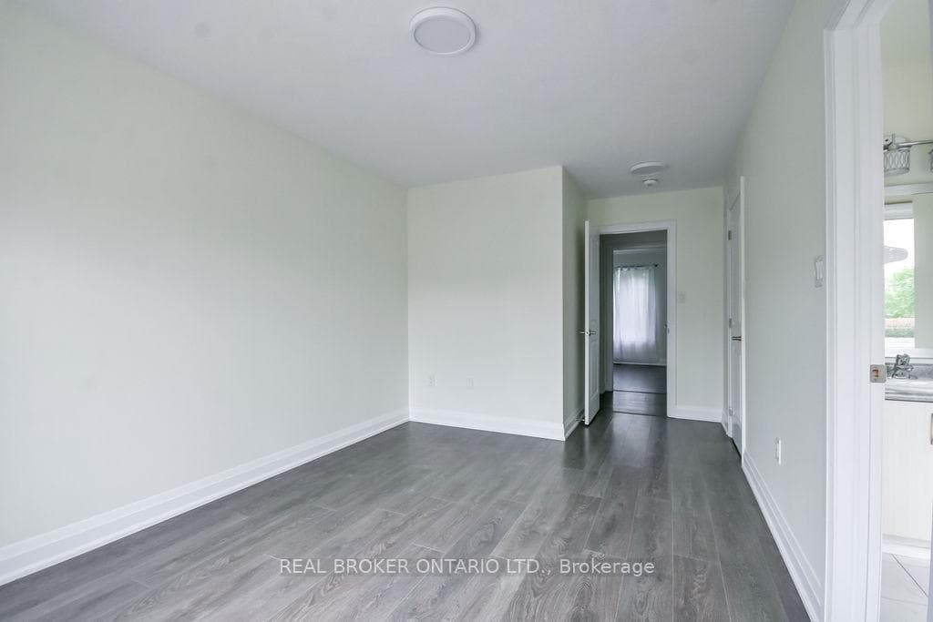 199 Ardagh Road Unit 18 photo 38