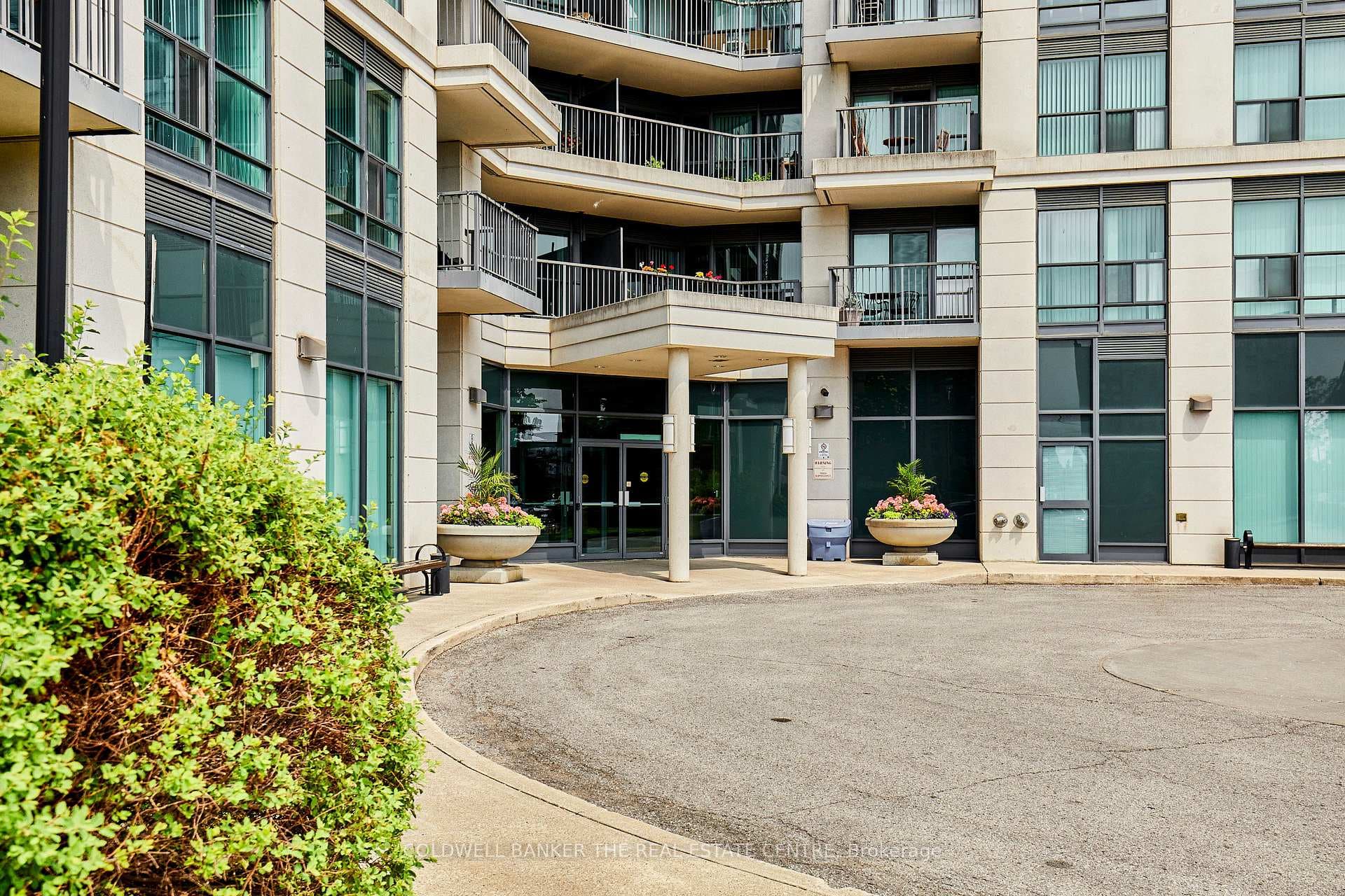 185 Oneida Crescent Unit 501 photo 3