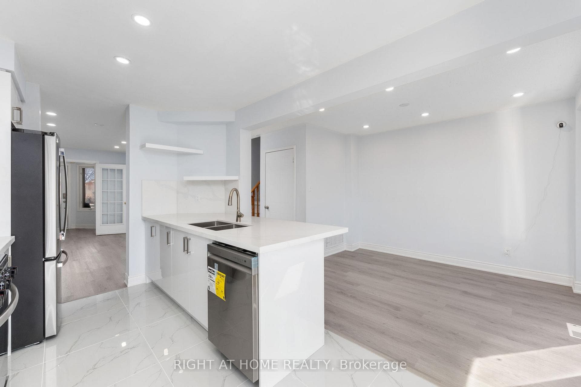 2350 GRAND RAVINE Drive Unit 100 photo 12